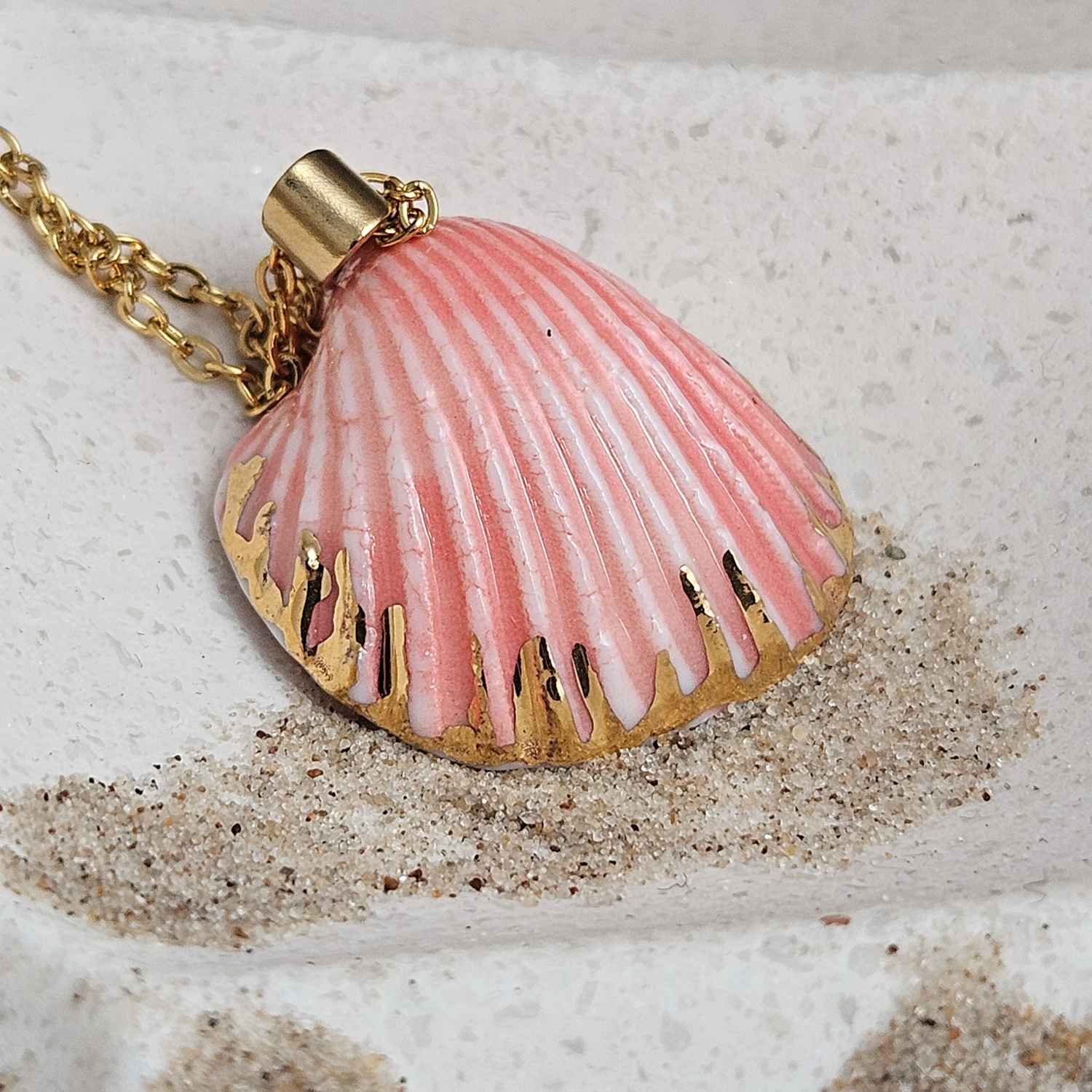 Rose pink fine ceramic porcelain designer necklace - authentic Mediterranean shell imprint with 22k gold plating and pearl - obrazek 2