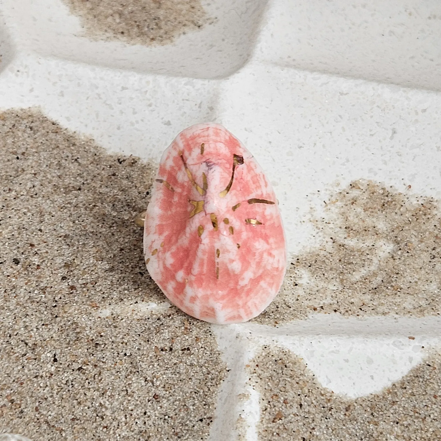 Adjustable ring with pink fine ceramic porcelain shell - authentic Mediterranean shell imprint with 22k gold plating - Image 2