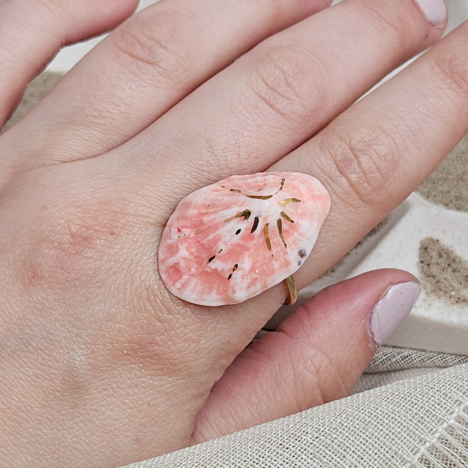 Adjustable ring with pink fine ceramic porcelain shell - authentic Mediterranean shell imprint with 22k gold plating - obrazek 4
