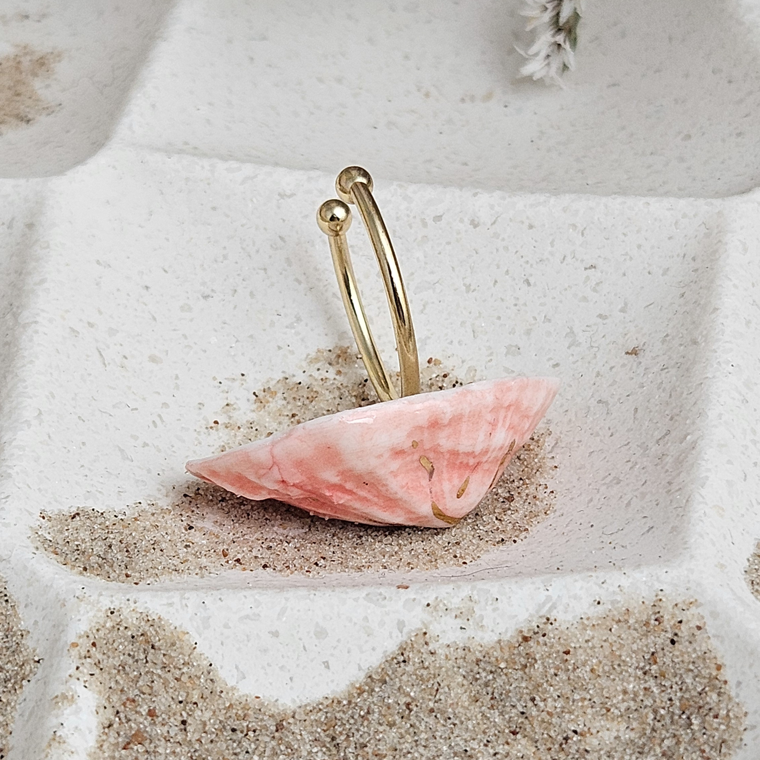 Adjustable ring with pink fine ceramic porcelain shell - authentic Mediterranean shell imprint with 22k gold plating - obrazek 7