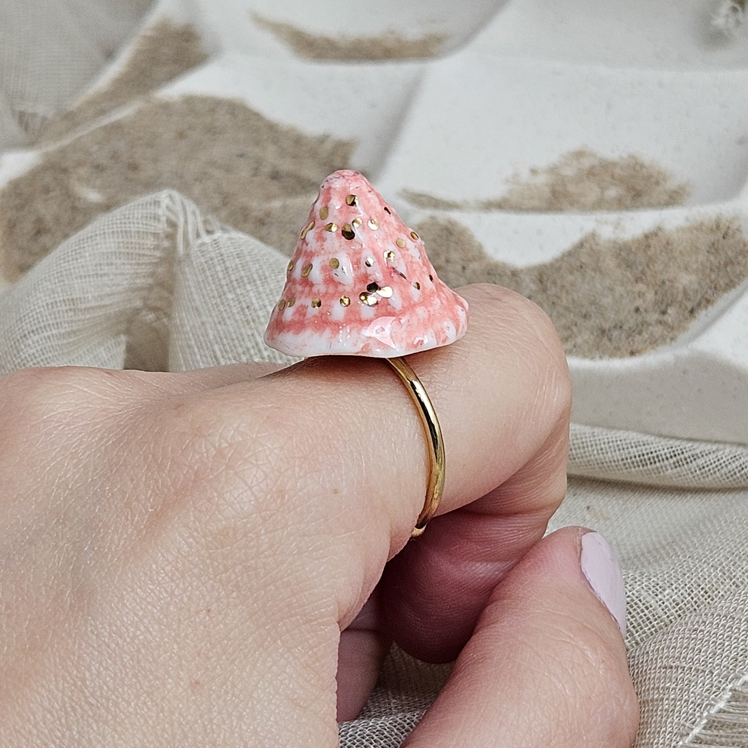 Adjustable ring with pink fine ceramic porcelain shell - authentic Mediterranean shell imprint with 22k gold plating - obrazek 5