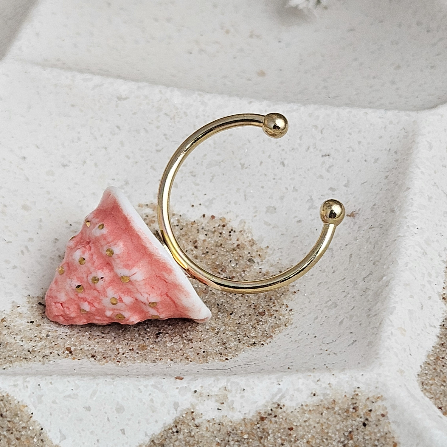 Adjustable ring with pink fine ceramic porcelain shell - authentic Mediterranean shell imprint with 22k gold plating - obrazek 3