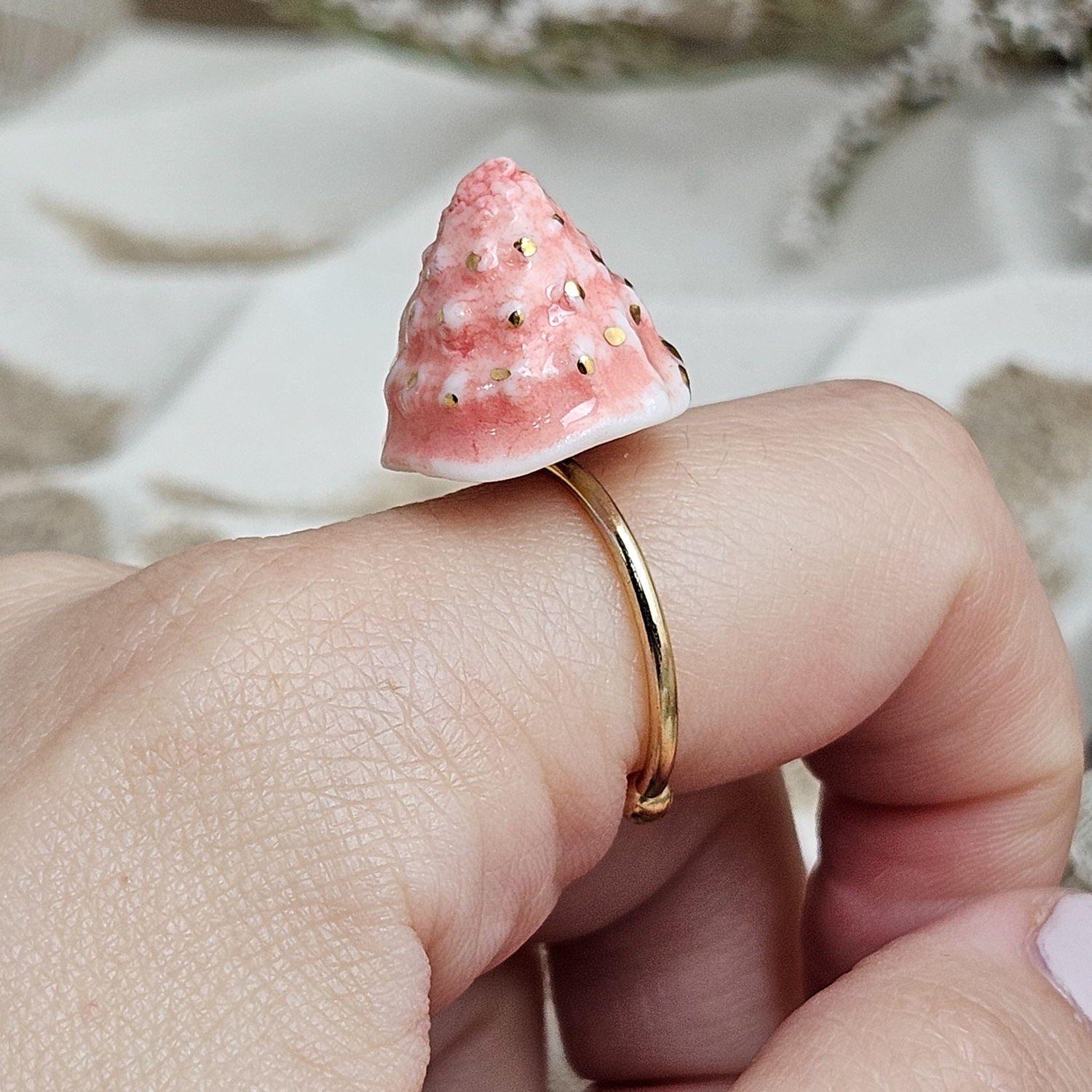 Adjustable ring with pink fine ceramic porcelain shell - authentic Mediterranean shell imprint with 22k gold plating - obrazek 6