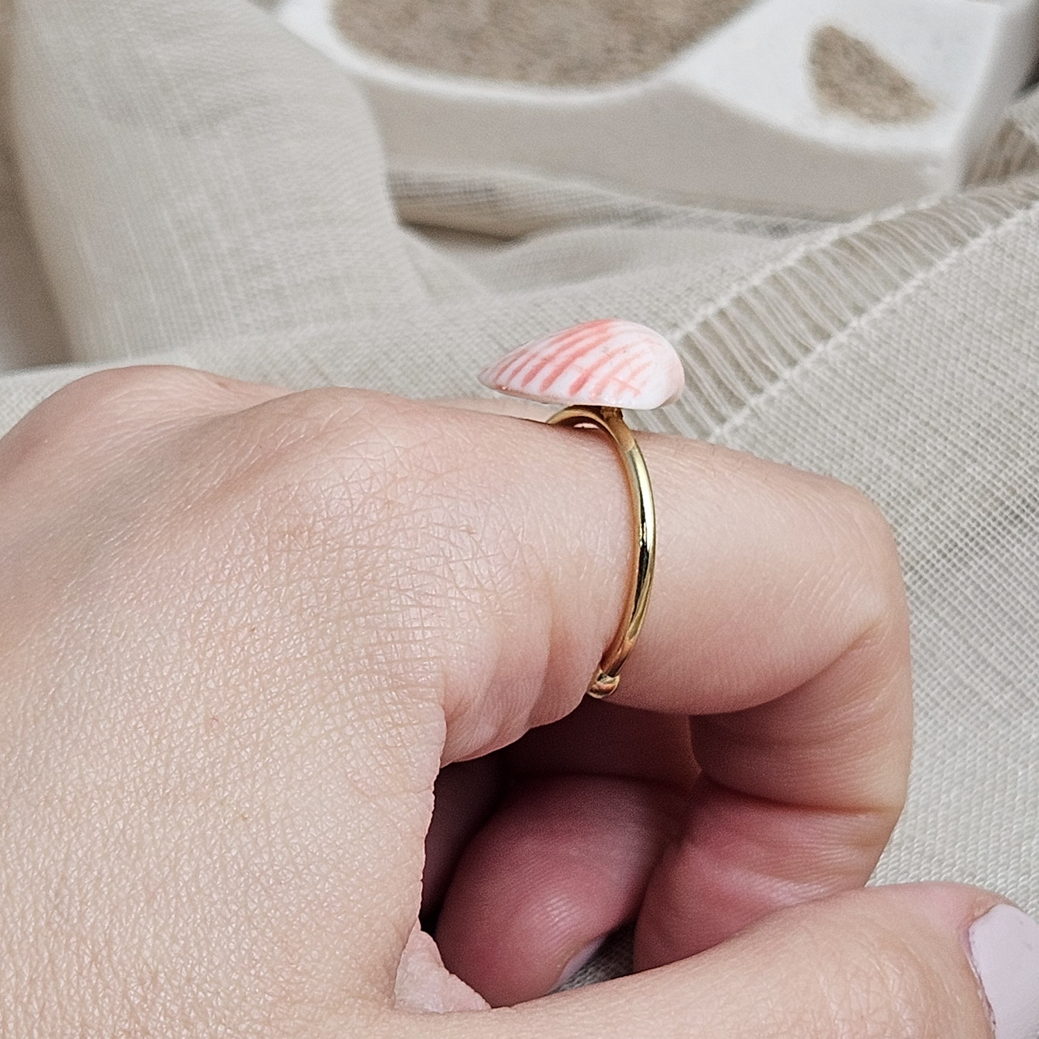 Adjustable ring with pink fine ceramic porcelain shell - authentic Mediterranean shell imprint - obrazek 6