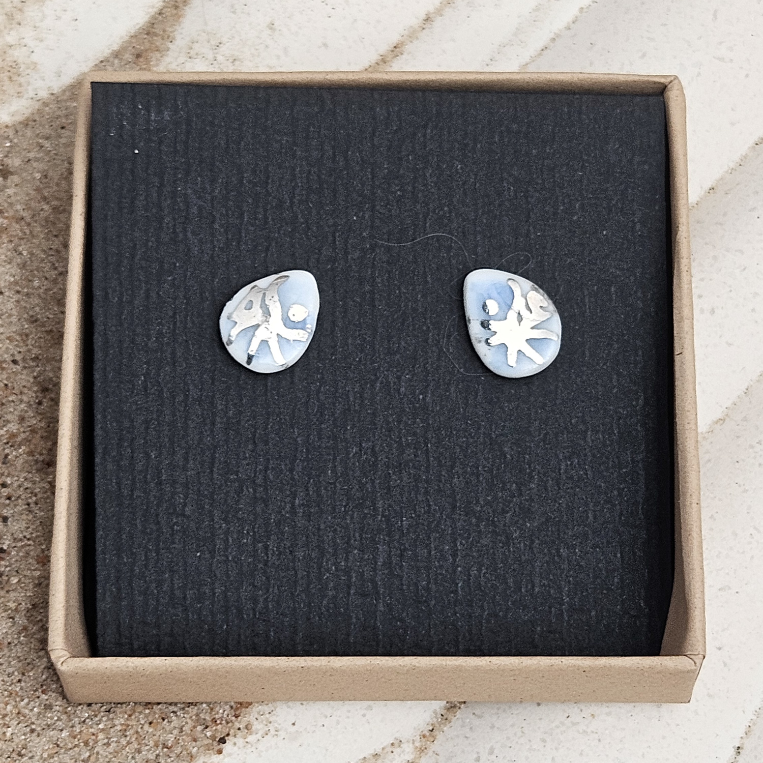 Cobalt blue fine ceramic porcelain hypoallergenic stud designer earrings for sensitive ears - hand-painted artisan shrimps with silver accents (white gold) - obrazek 4