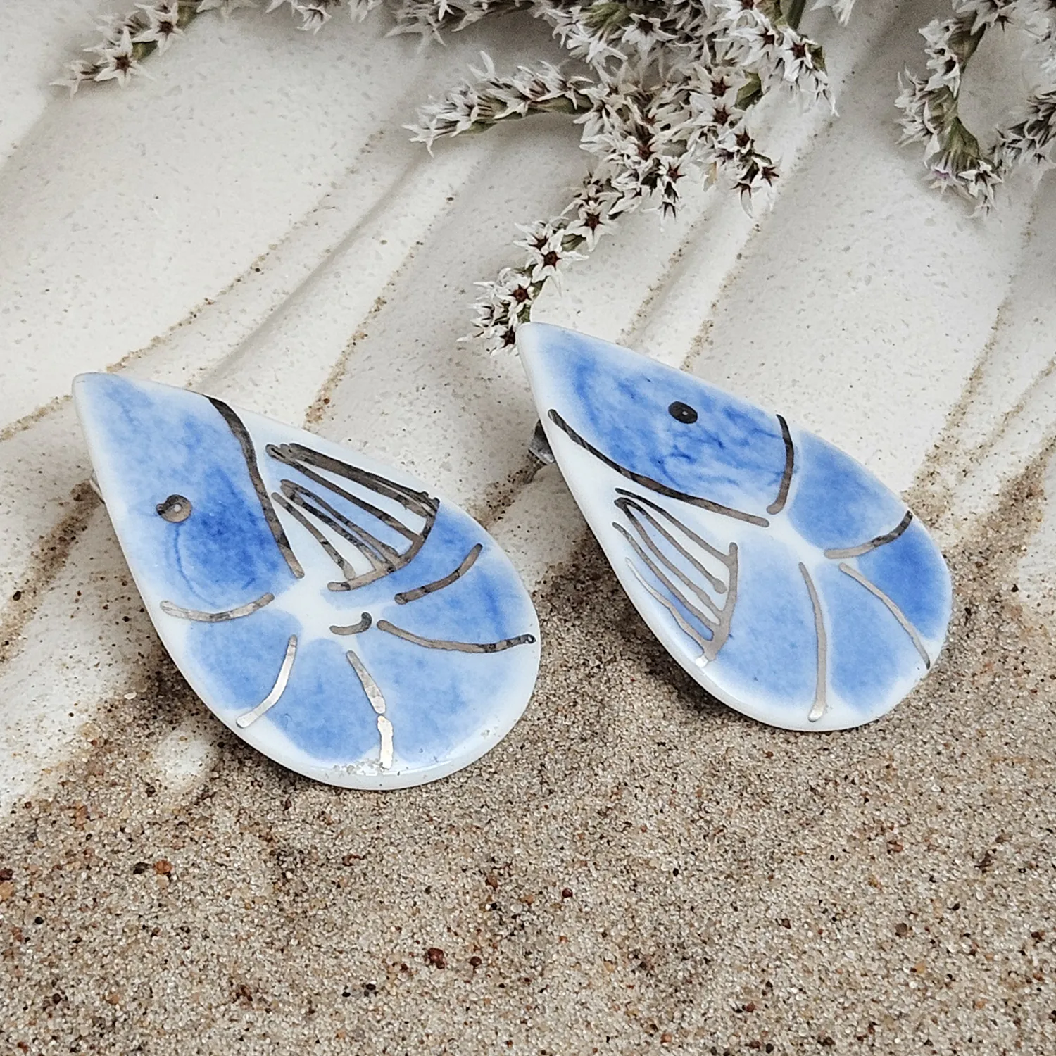 Cobalt blue fine ceramic porcelain hypoallergenic stud designer earrings for sensitive ears - hand-painted artisan shrimps with silver accents (white gold) - Image 3