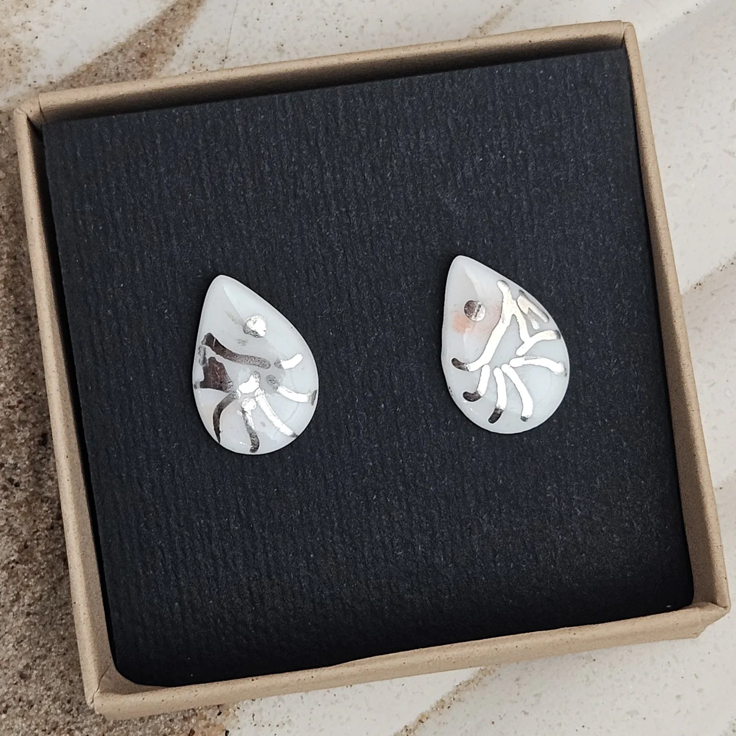 Fine ceramic fine ceramic porcelain hypoallergenic stud designer earrings for sensitive ears - hand-painted artisan shrimps with silver accents (white gold) - Image 5