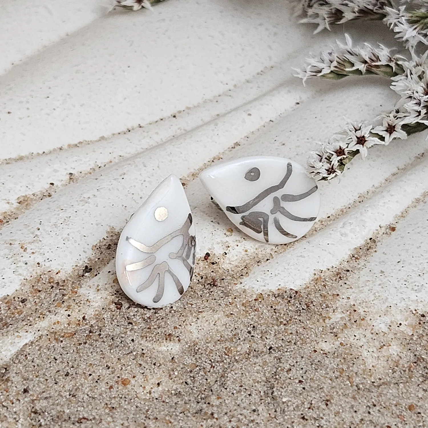 Fine ceramic fine ceramic porcelain hypoallergenic stud designer earrings for sensitive ears - hand-painted artisan shrimps with silver accents (white gold) - Image 2