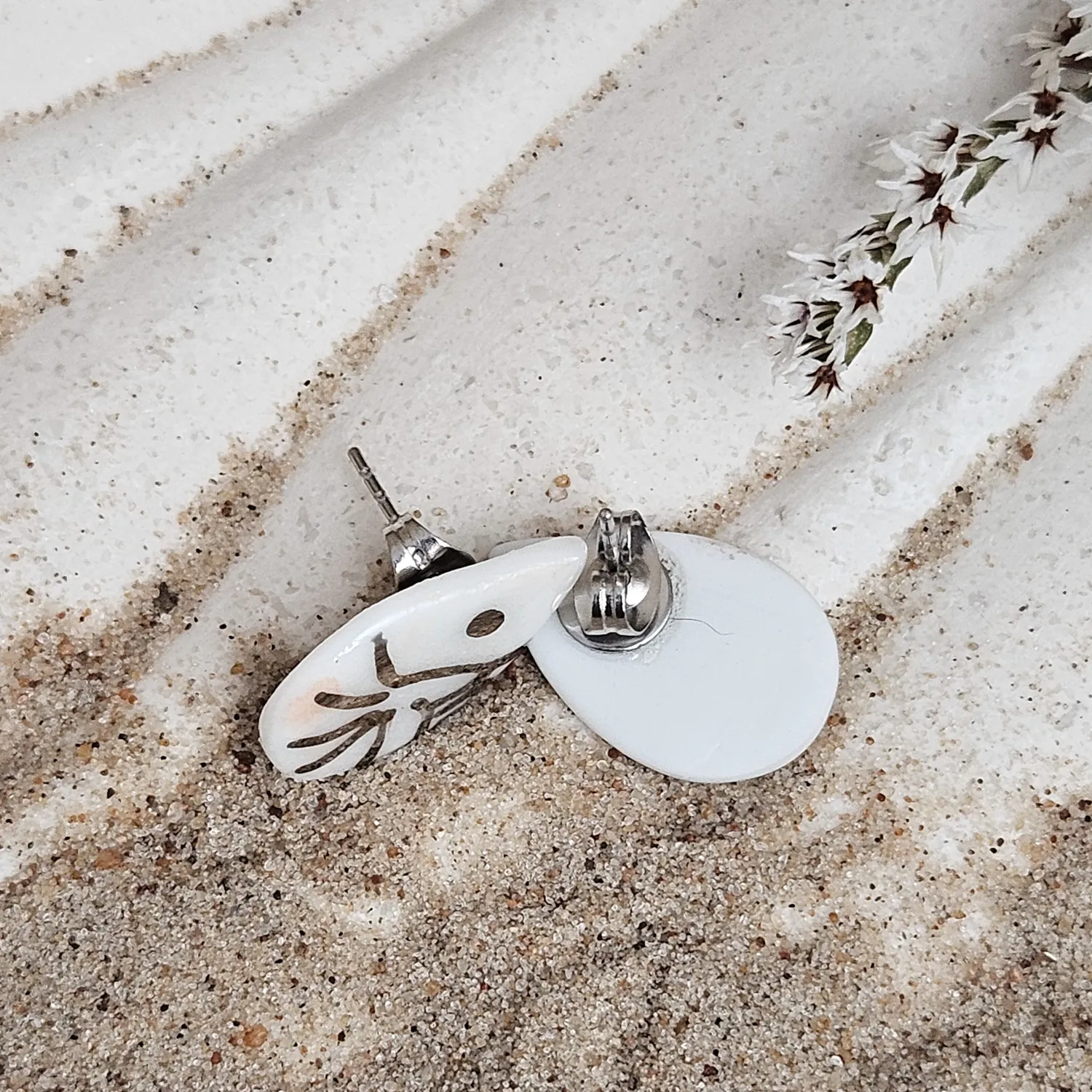 Fine ceramic fine ceramic porcelain hypoallergenic stud designer earrings for sensitive ears - hand-painted artisan shrimps with silver accents (white gold) - Image 4