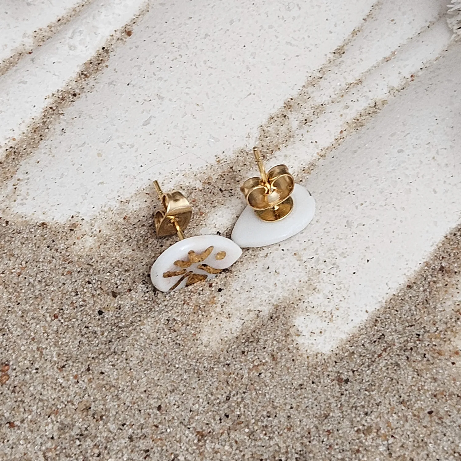 Fine ceramic fine ceramic porcelain hypoallergenic stud designer earrings for sensitive ears - hand-painted artisan shrimps with 22k gold plating - Image 4