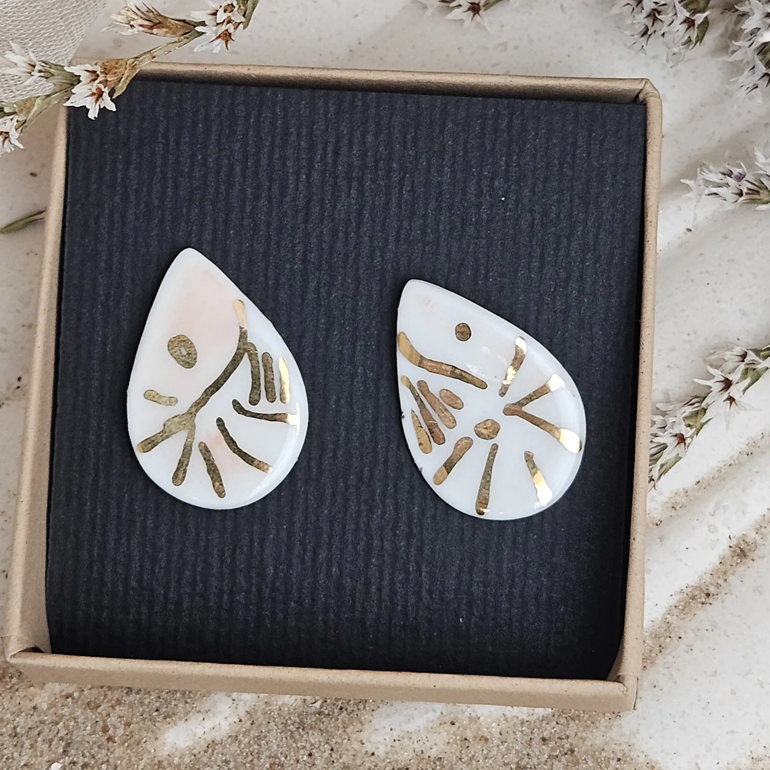 Fine ceramic fine ceramic porcelain hypoallergenic stud designer earrings for sensitive ears - hand-painted artisan shrimps with 22k gold plating - Image 4