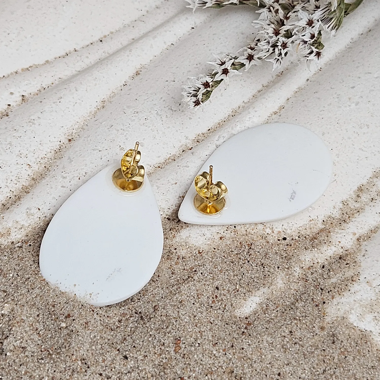 Fine ceramic fine ceramic porcelain hypoallergenic stud designer earrings for sensitive ears - hand-painted artisan shrimps with 22k gold plating - Image 3