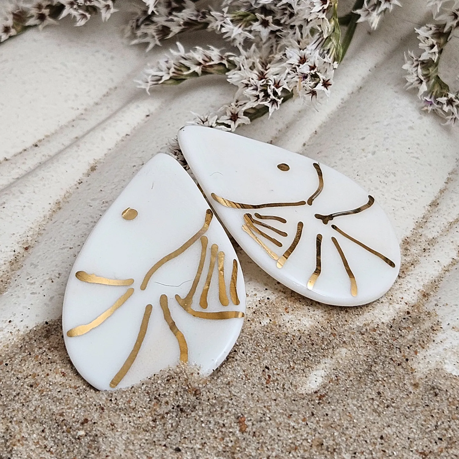Fine ceramic fine ceramic porcelain hypoallergenic stud designer earrings for sensitive ears - hand-painted artisan shrimps with 22k gold plating - Image 2