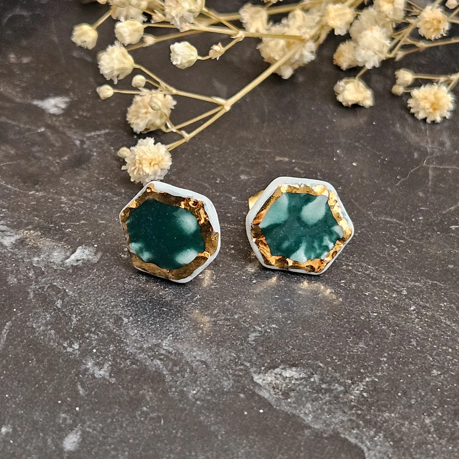 Emerald green fine ceramic porcelain hypoallergenic stud designer earrings for sensitive ears with 22k gold plating - embossed crocheted pattern
