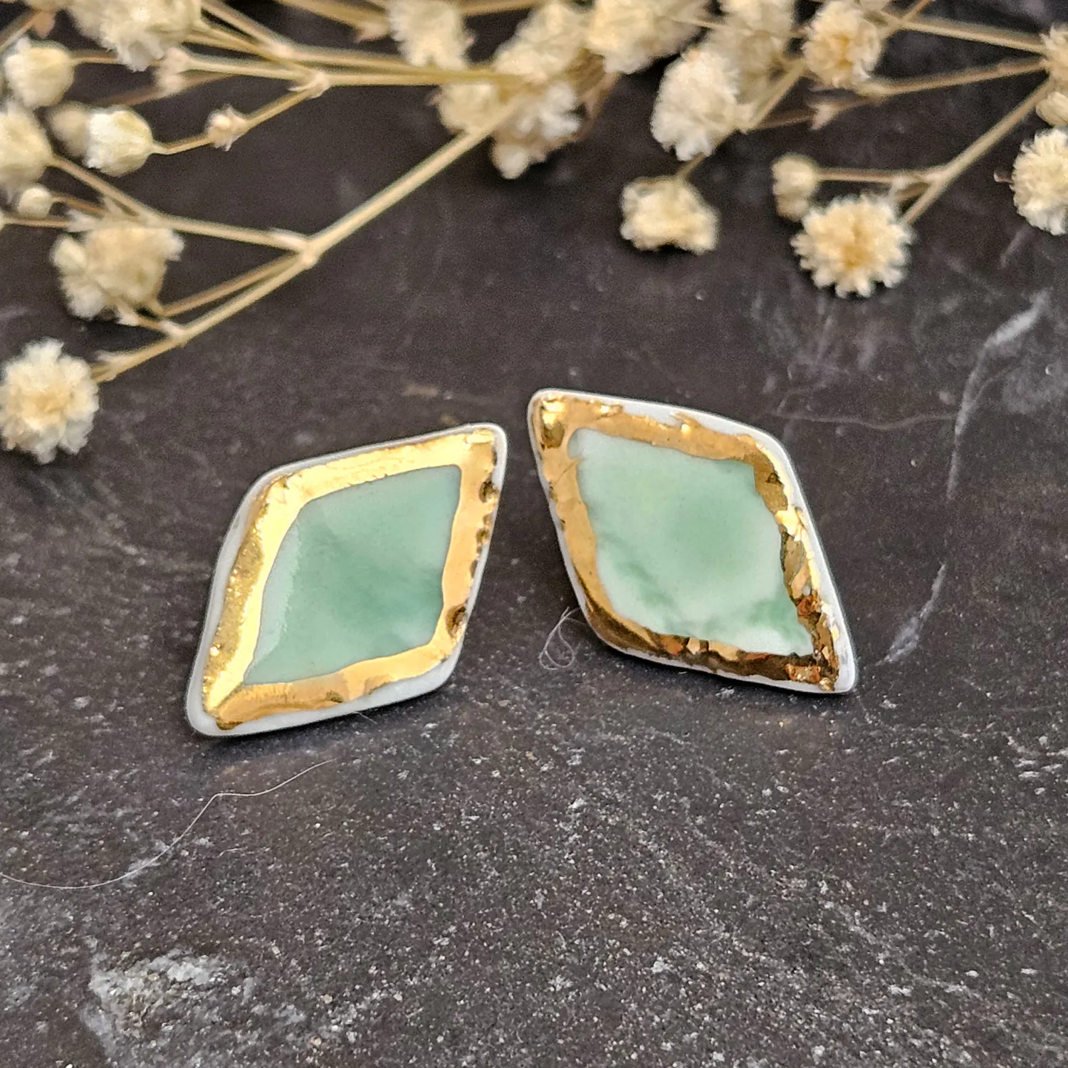 Emerald green fine ceramic porcelain hypoallergenic stud designer earrings for sensitive ears with 22k gold plating - embossed crocheted pattern