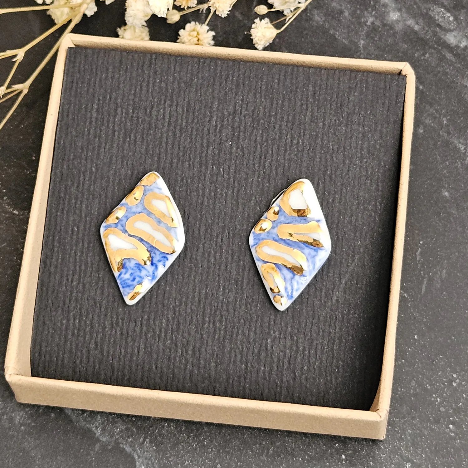 Cobalt blue fine ceramic porcelain hypoallergenic stud designer earrings for sensitive ears with 22k gold plating - embossed crocheted pattern - Image 4