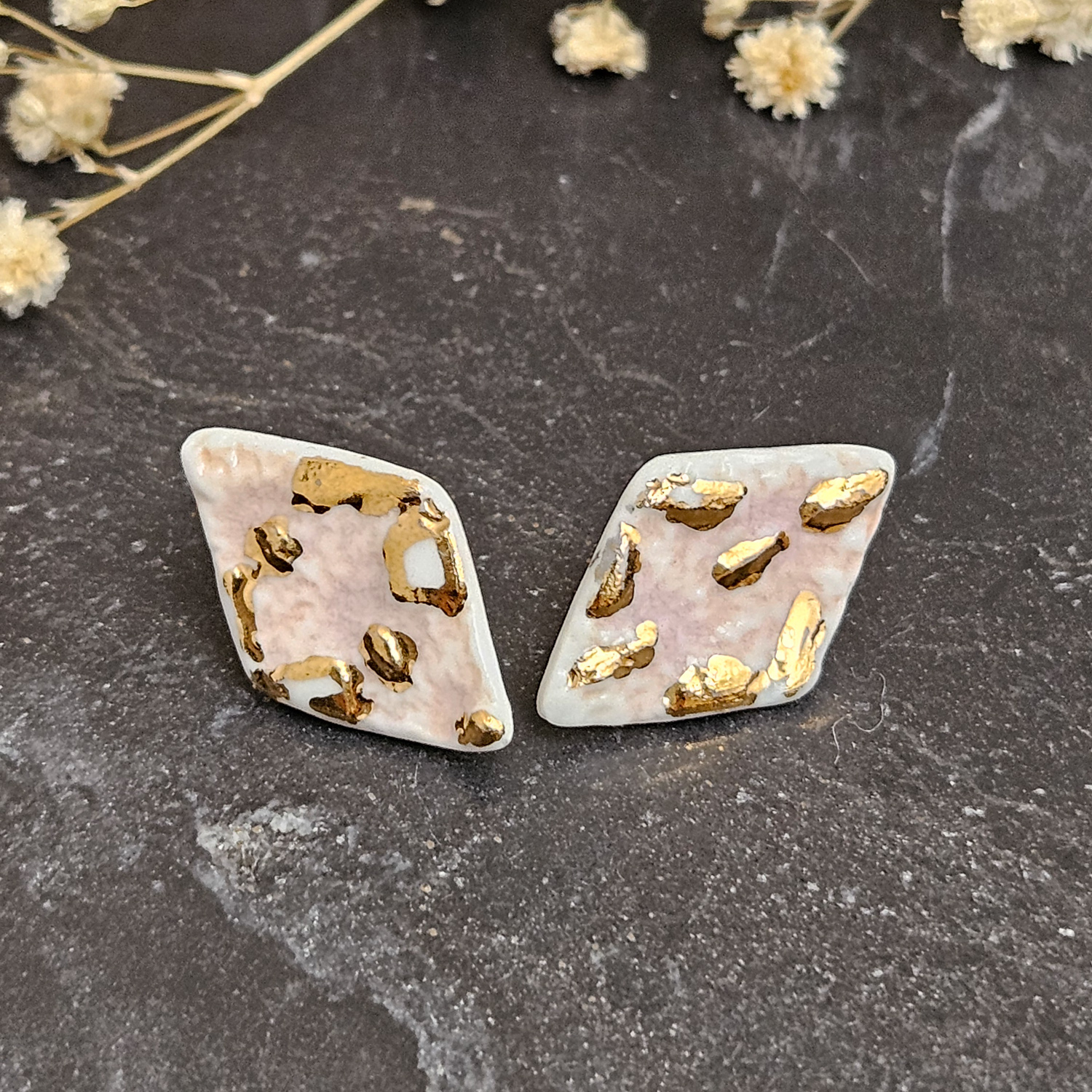 Rose pink fine ceramic porcelain hypoallergenic stud designer earrings for sensitive ears with 22k gold plating - embossed crocheted pattern