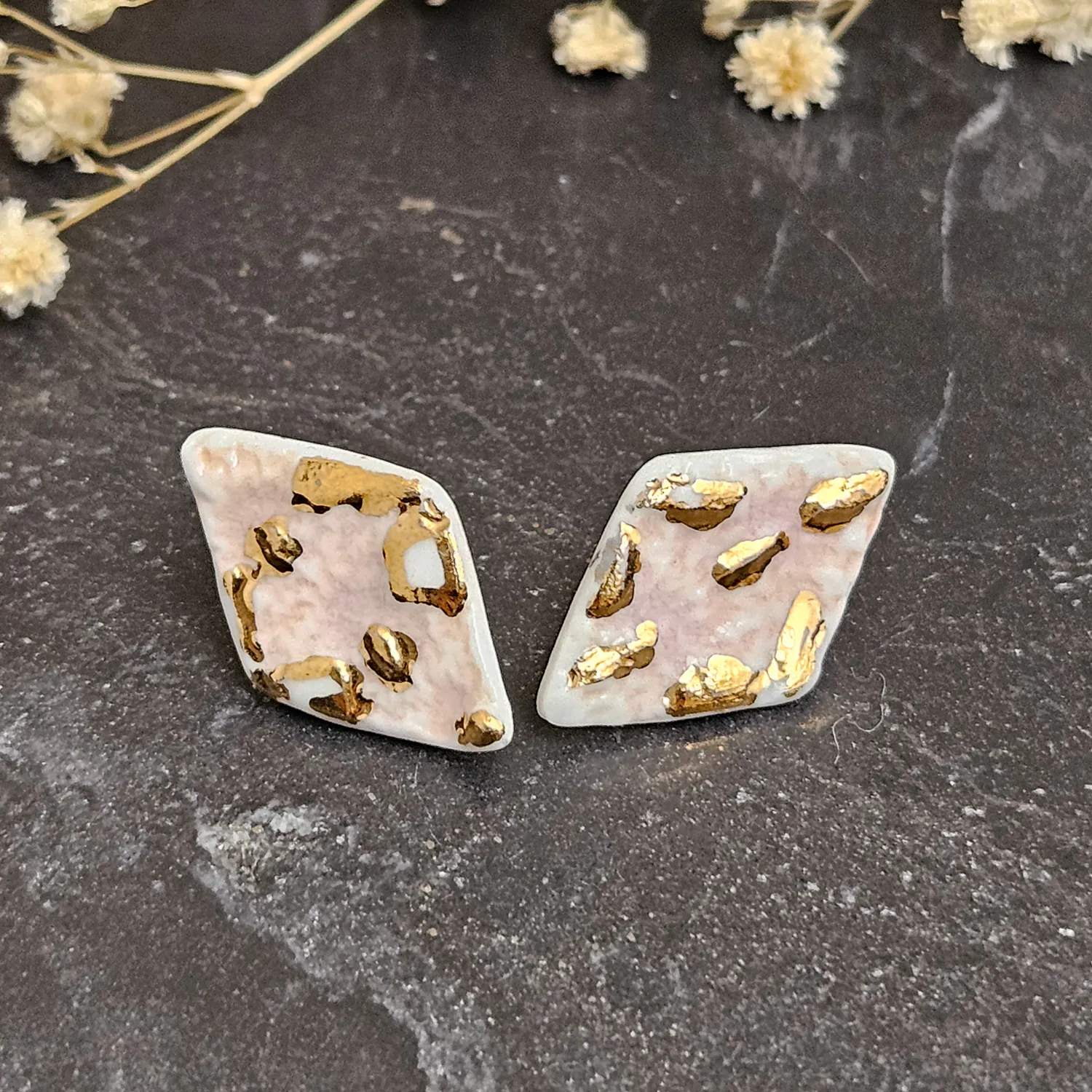 Rose pink fine ceramic porcelain hypoallergenic stud designer earrings for sensitive ears with 22k gold plating - embossed crocheted pattern
