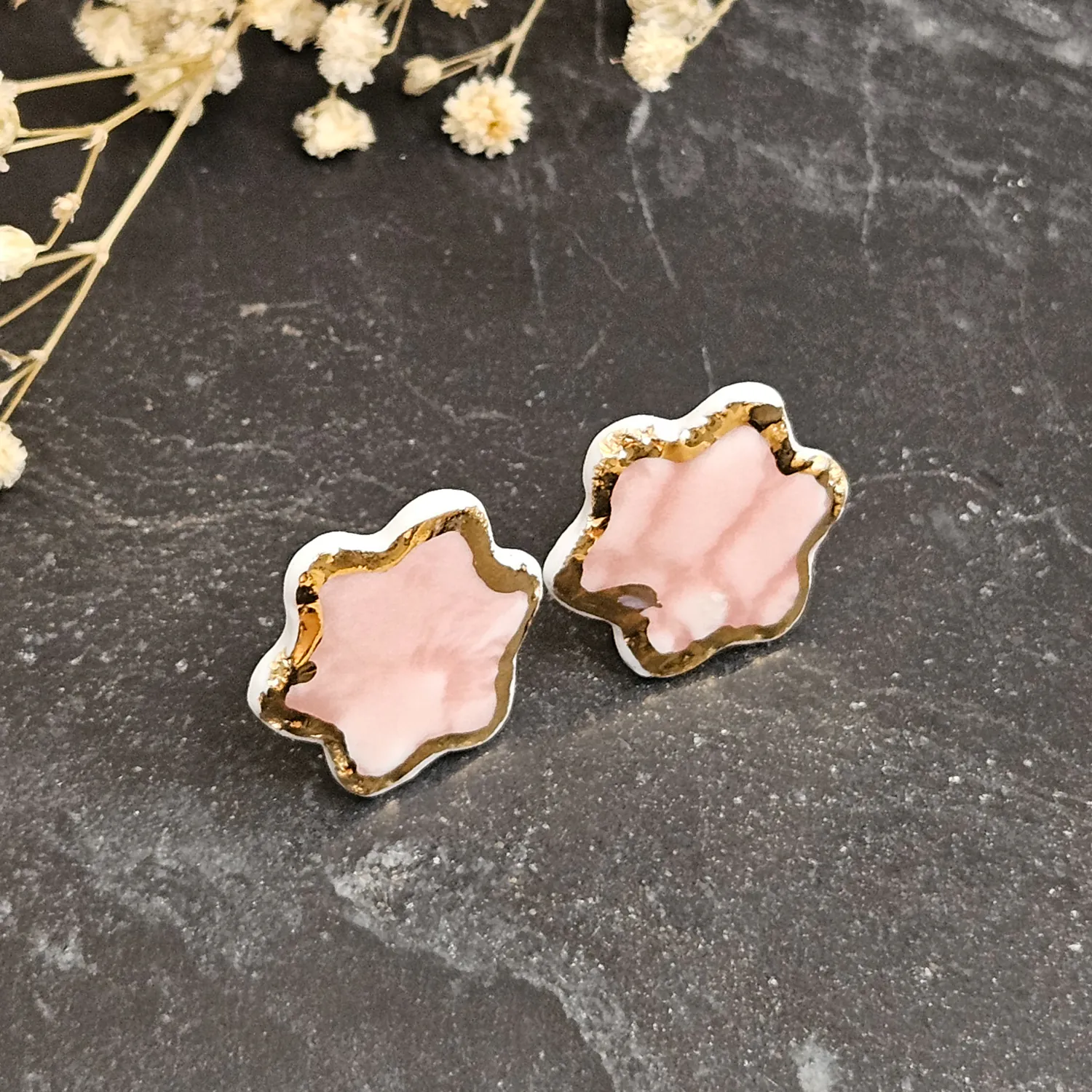 Rose pink fine ceramic porcelain hypoallergenic stud designer earrings for sensitive ears with 22k gold plating - embossed crocheted pattern - Image 2