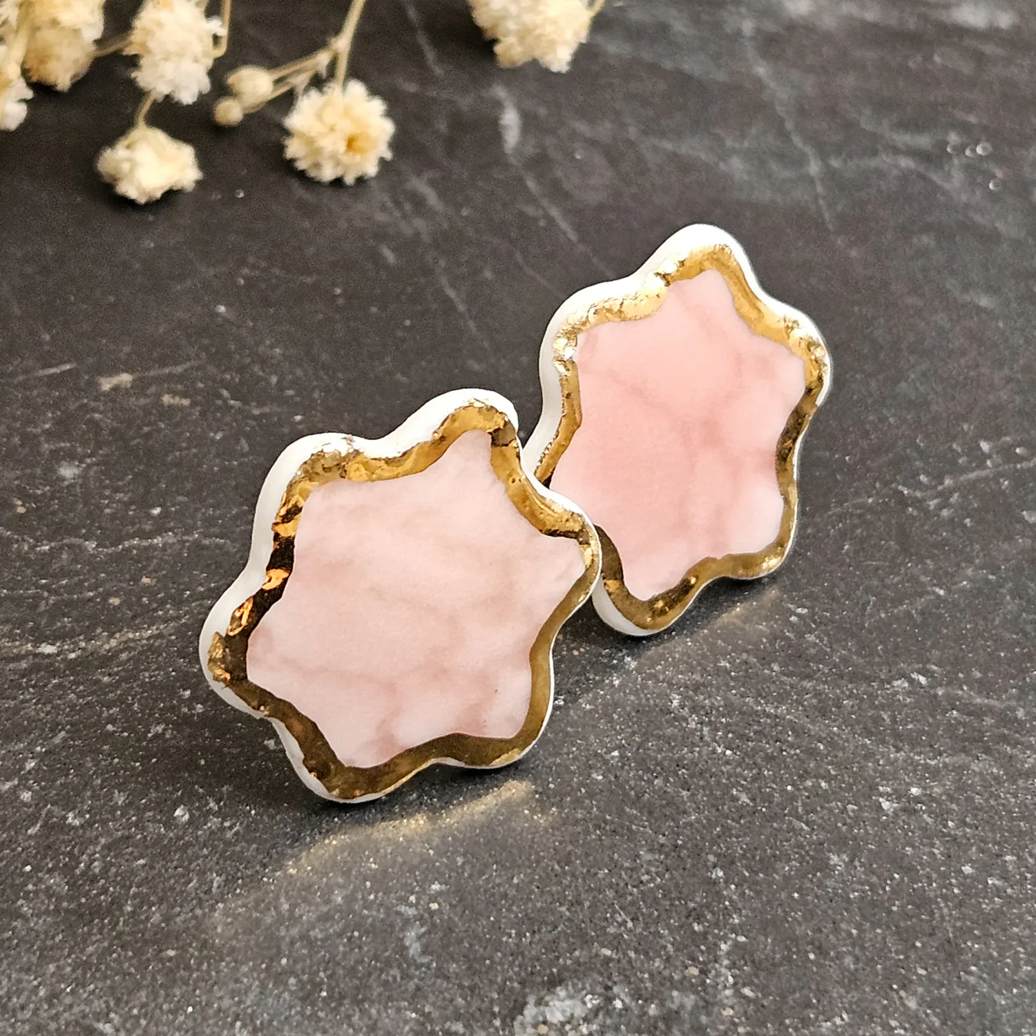 Rose pink fine ceramic porcelain hypoallergenic stud designer earrings for sensitive ears with 22k gold plating - embossed crocheted pattern - Image 2