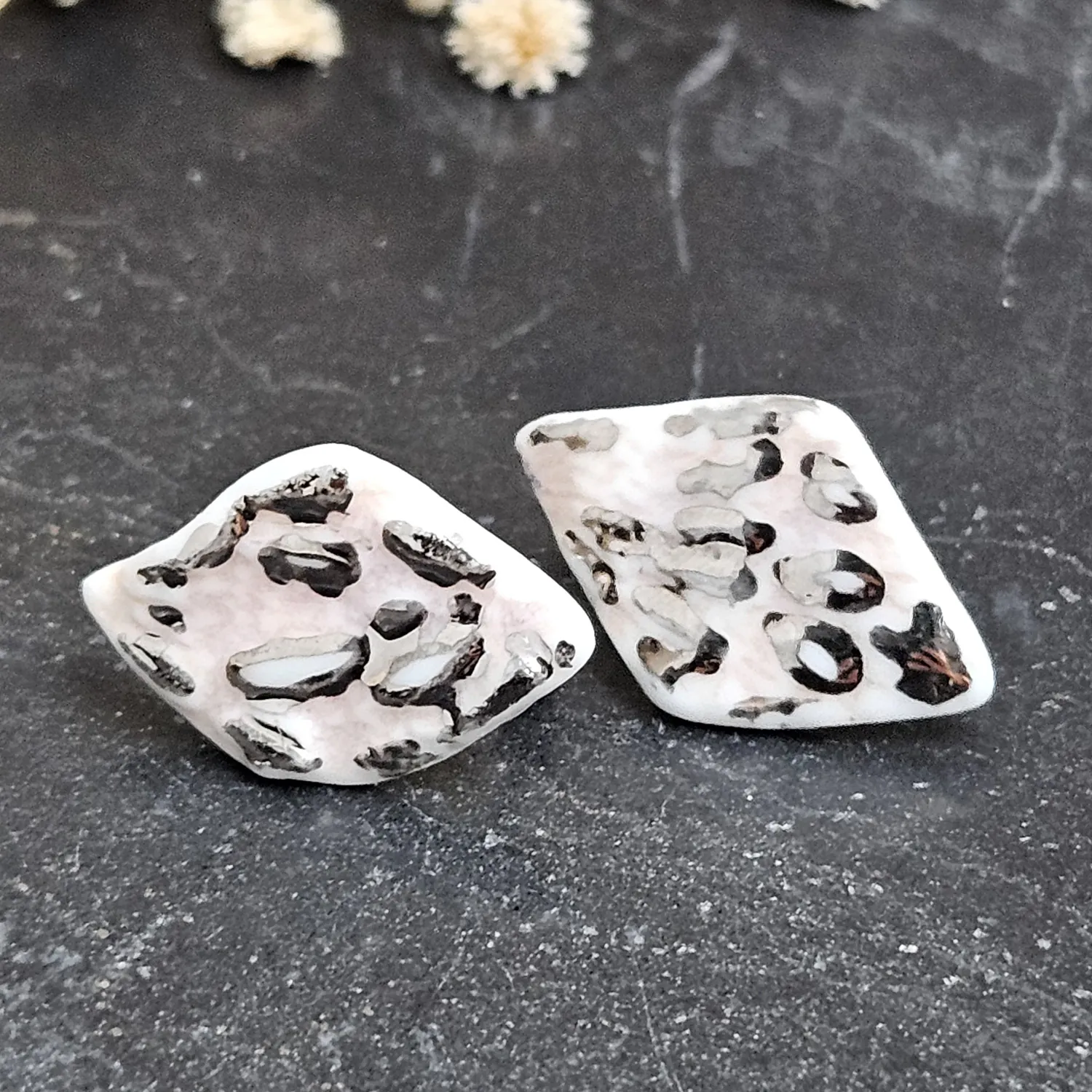 Rose pink fine ceramic porcelain hypoallergenic stud designer earrings for sensitive ears with silver accents (white gold) - embossed crocheted pattern