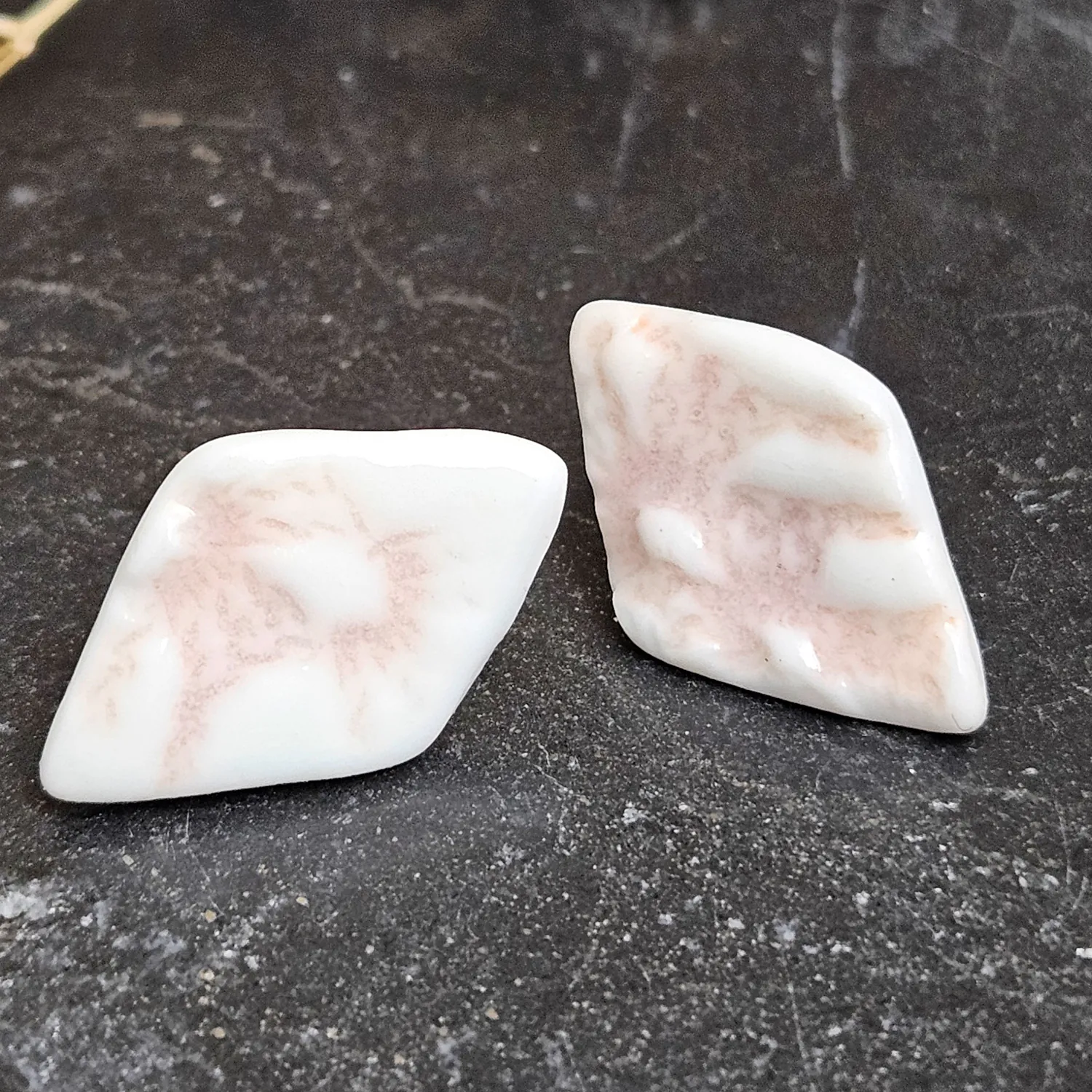 Rose pink fine ceramic porcelain hypoallergenic stud designer earrings for sensitive ears - embossed crocheted pattern