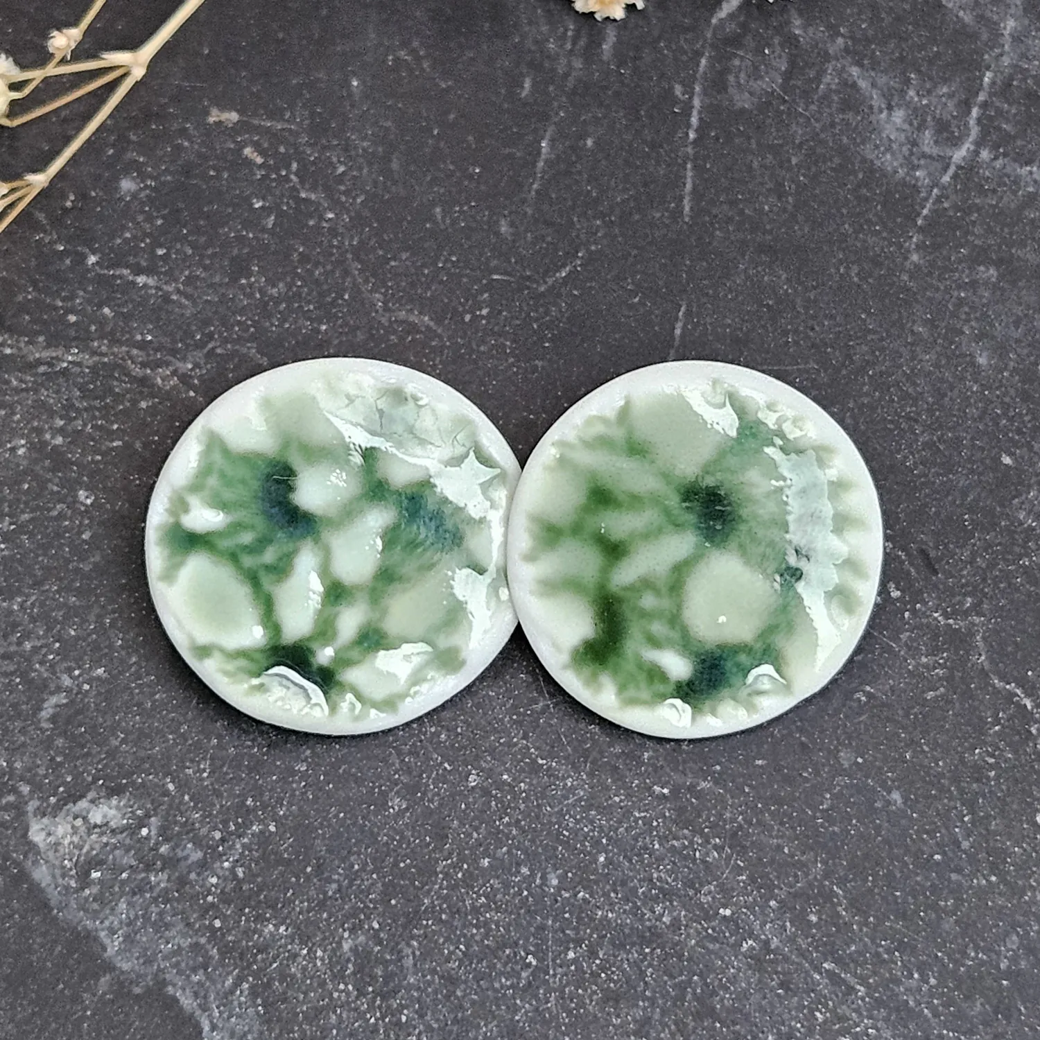 Emerald green fine ceramic porcelain hypoallergenic stud designer earrings for sensitive ears - embossed crocheted pattern