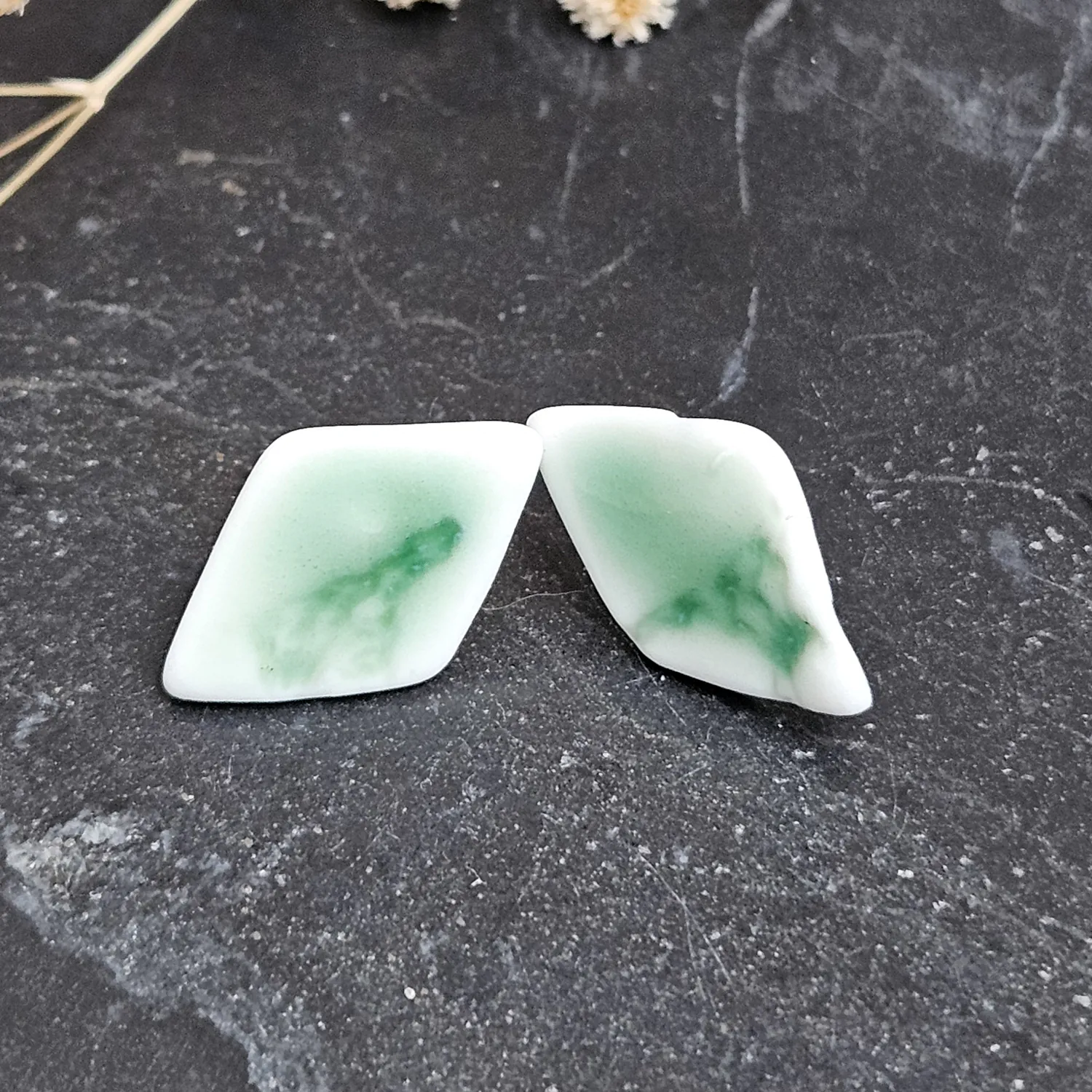 Emerald green fine ceramic porcelain hypoallergenic stud designer earrings for sensitive ears - embossed crocheted pattern