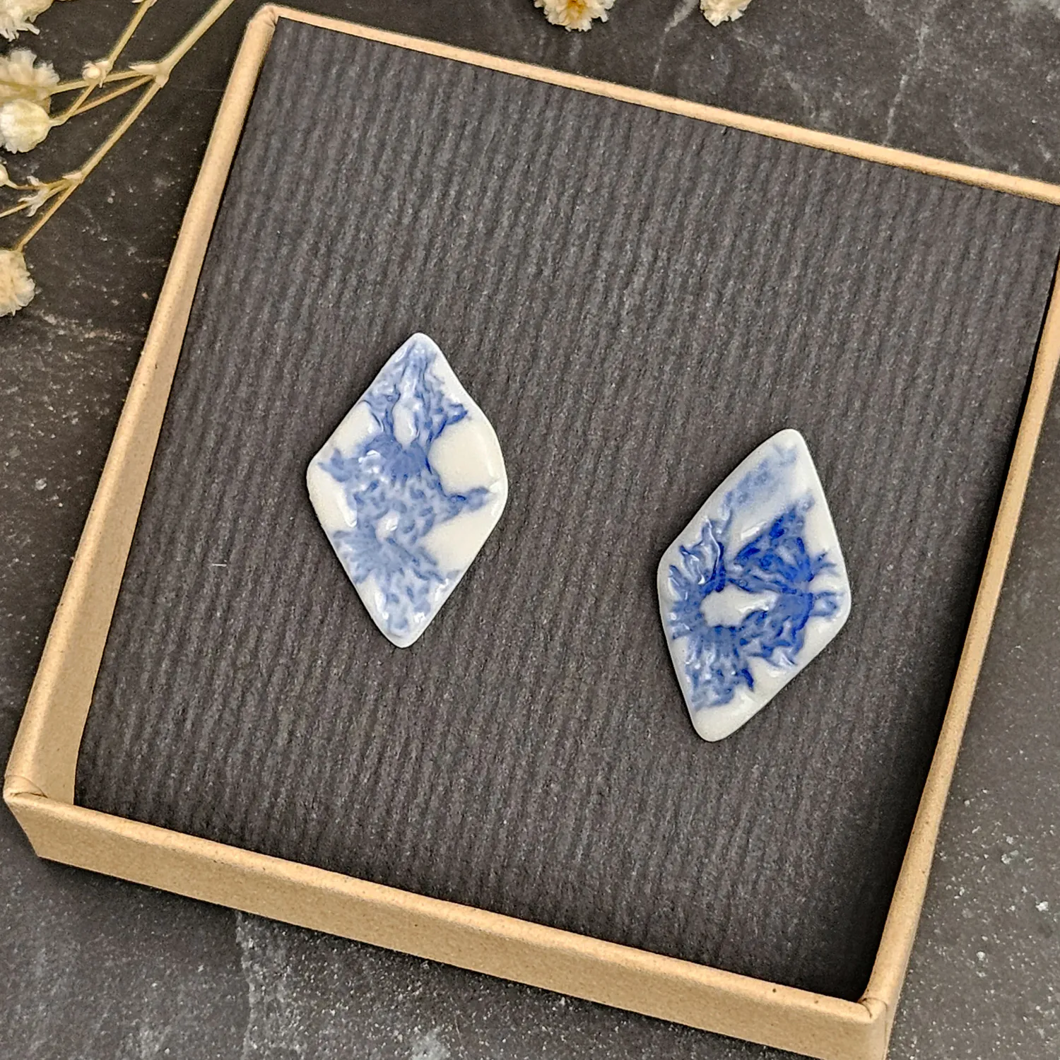 Cobalt blue fine ceramic porcelain hypoallergenic stud designer earrings for sensitive ears - embossed crocheted pattern - Image 5