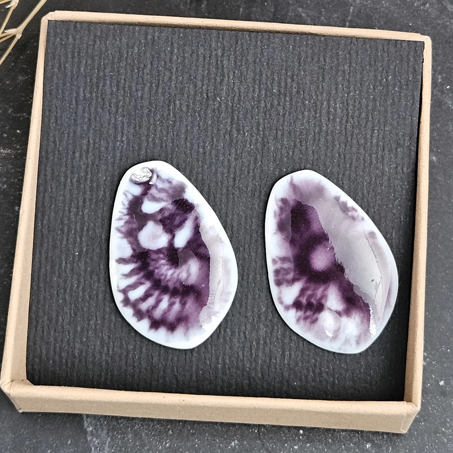 Purple fine ceramic porcelain hypoallergenic stud designer earrings for sensitive ears - embossed crocheted pattern - Image 4