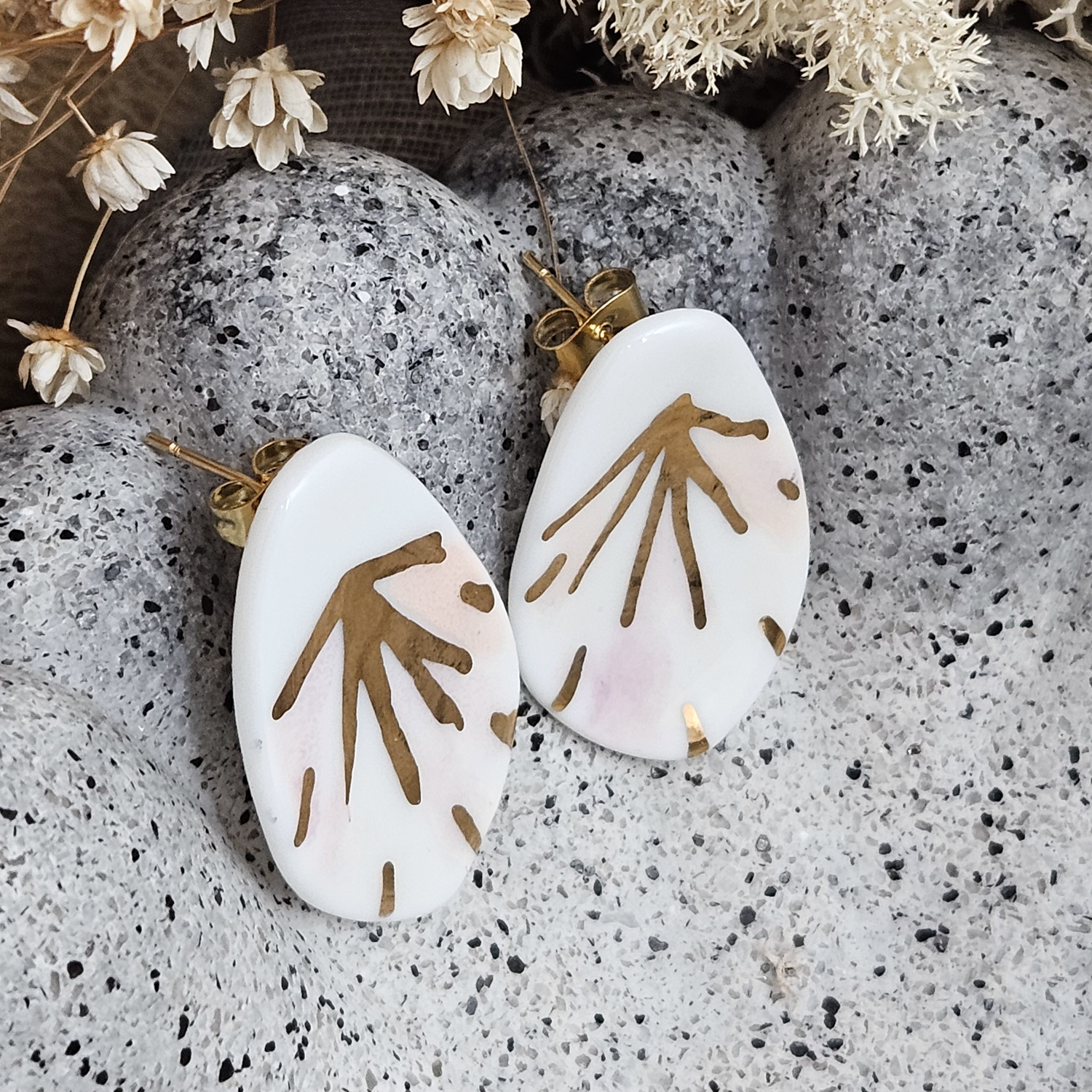 Rose pink fine ceramic porcelain hypoallergenic stud designer earrings for sensitive ears - hand-painted artisan geometric shell pattern with 22k gold plating - Image 3