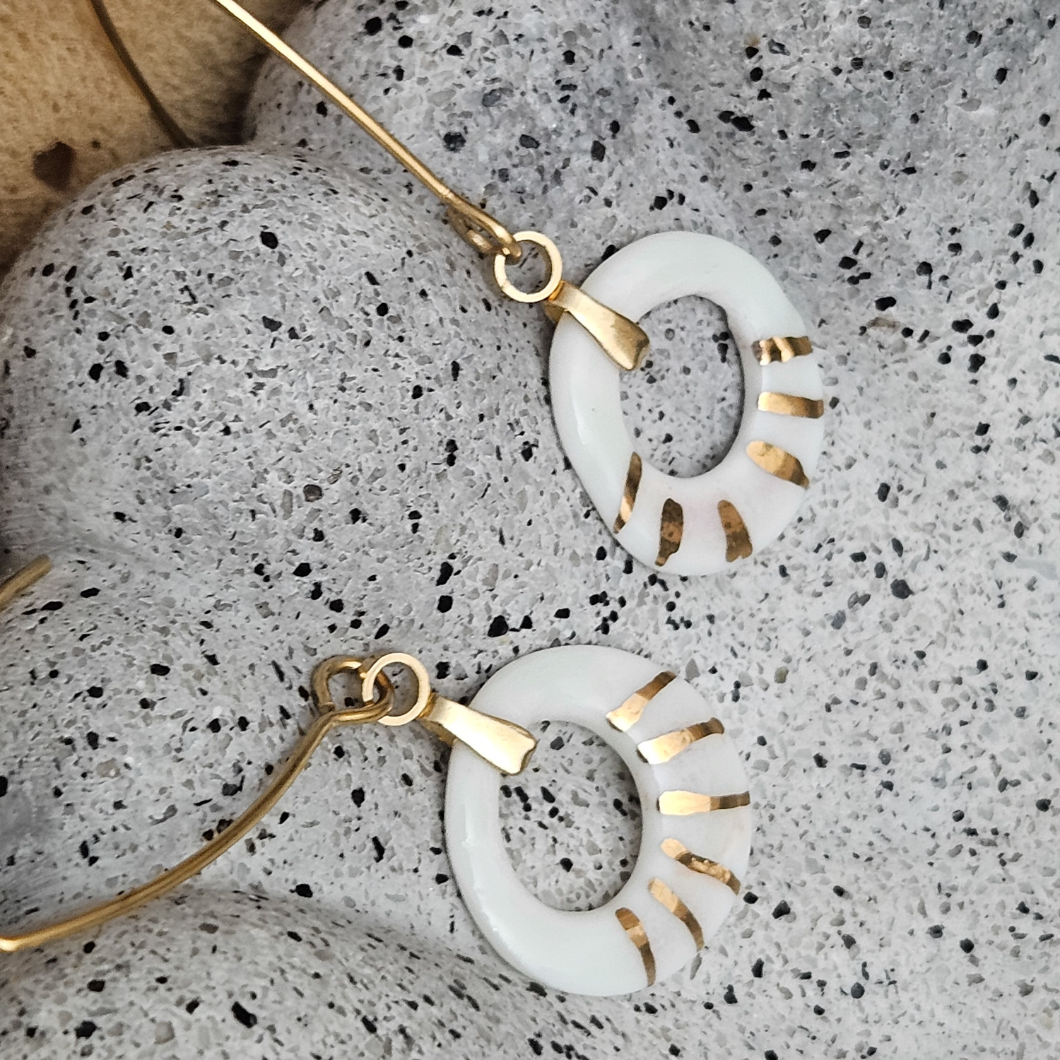 Rose pink fine ceramic porcelain dangle designer earrings - hand-painted artisan geometric shell pattern with 22k gold plating - Image 2