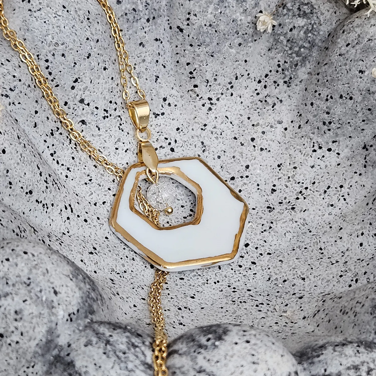 Two-sided blue fine ceramic porcelain designer necklace with ice crystal - hand-painted artisan geometric shell pattern with 22k gold plating - Image 4