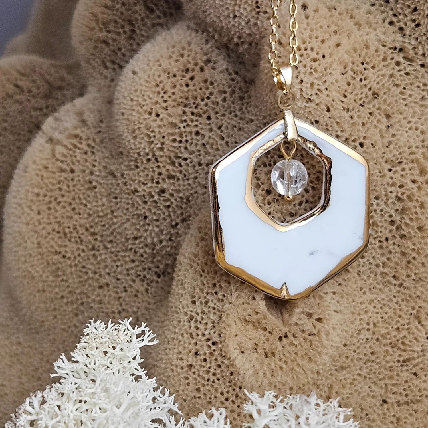 Two-sided pink fine ceramic porcelain designer necklace with ice crystal - hand-painted artisan geometric shell pattern with 22k gold plating - Image 5