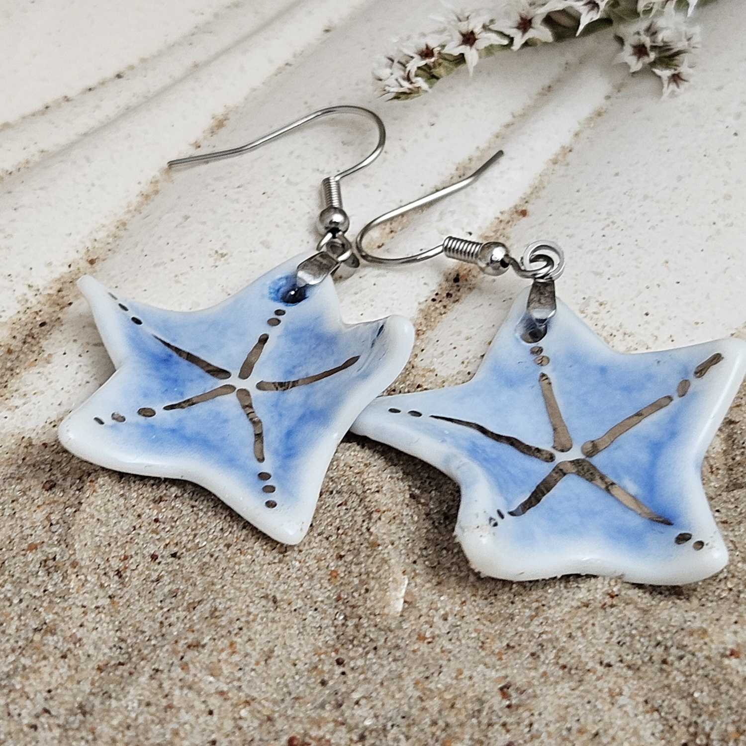 Cobalt blue fine ceramic porcelain dangle designer earrings - hand-painted artisan starfish with silver accents (white gold) - obrazek 4