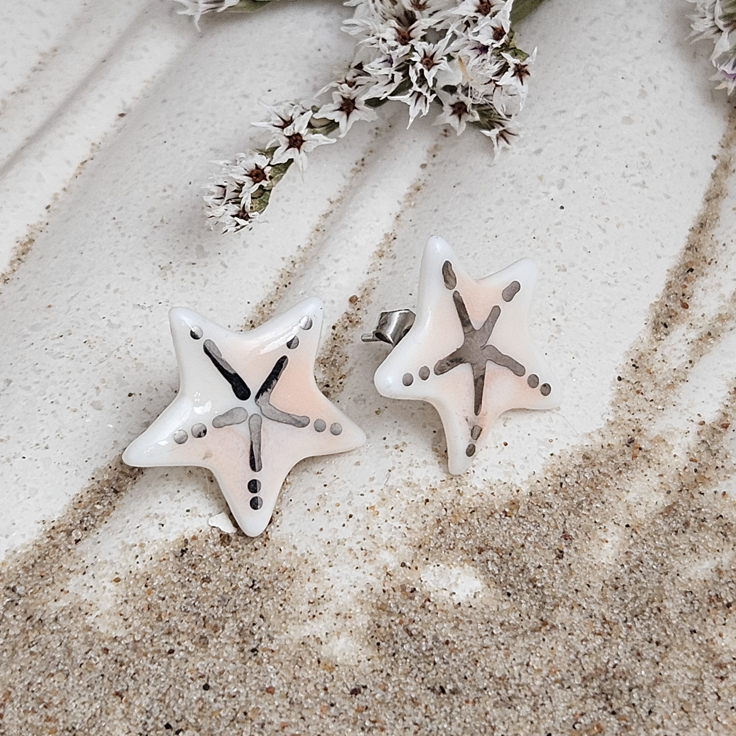 Rose pink fine ceramic porcelain hypoallergenic stud designer earrings for sensitive ears - hand-painted artisan starfish with silver accents (white gold) - Image 2