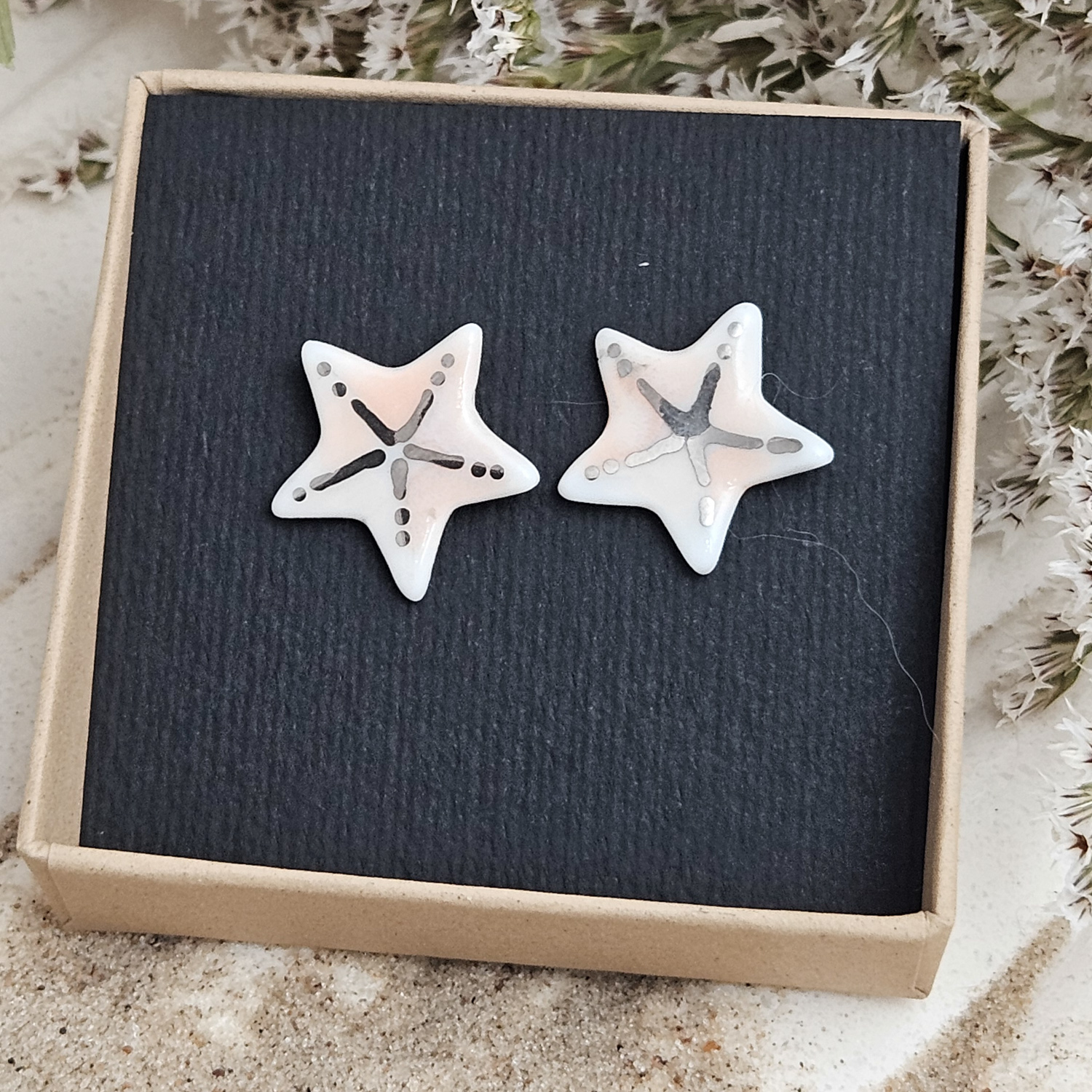 Rose pink fine ceramic porcelain hypoallergenic stud designer earrings for sensitive ears - hand-painted artisan starfish with silver accents (white gold) - Image 4