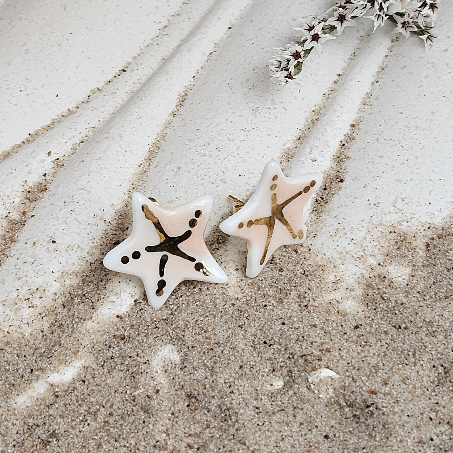 Rose pink fine ceramic porcelain hypoallergenic stud designer earrings for sensitive ears - hand-painted artisan starfish with 22k gold plating - Image 2