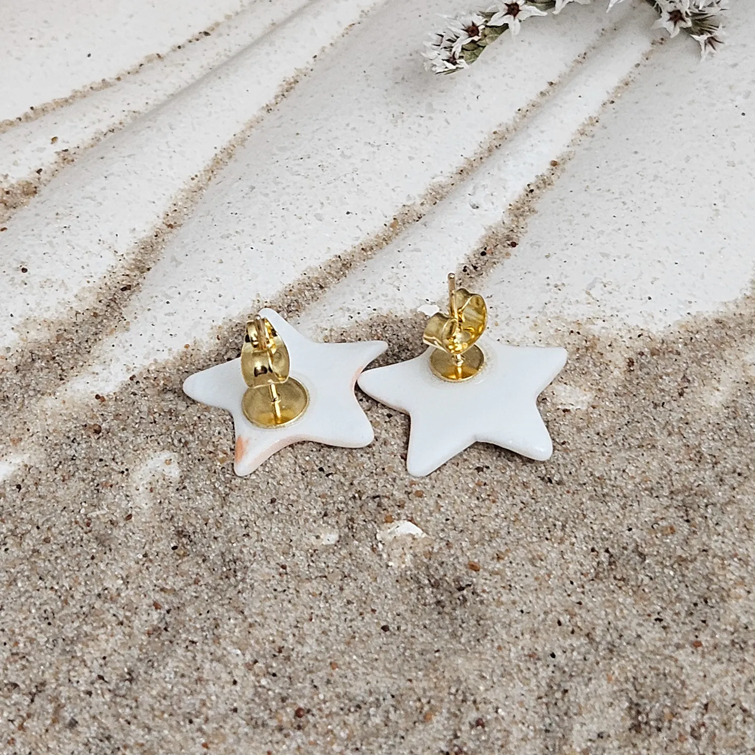 Rose pink fine ceramic porcelain hypoallergenic stud designer earrings for sensitive ears - hand-painted artisan starfish with 22k gold plating - Image 3