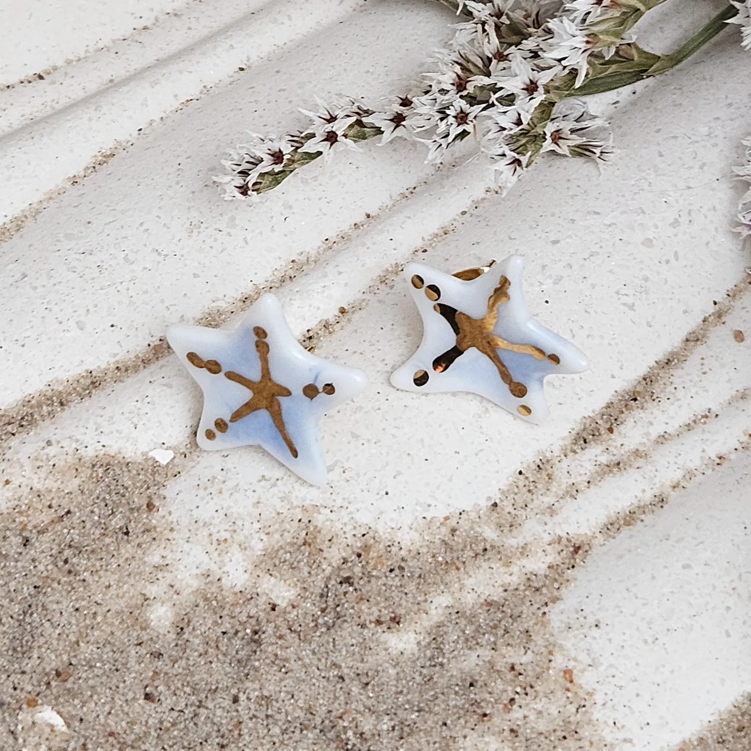 Rose pink fine ceramic porcelain hypoallergenic stud designer earrings for sensitive ears - hand-painted artisan starfish with 22k gold plating - Image 2