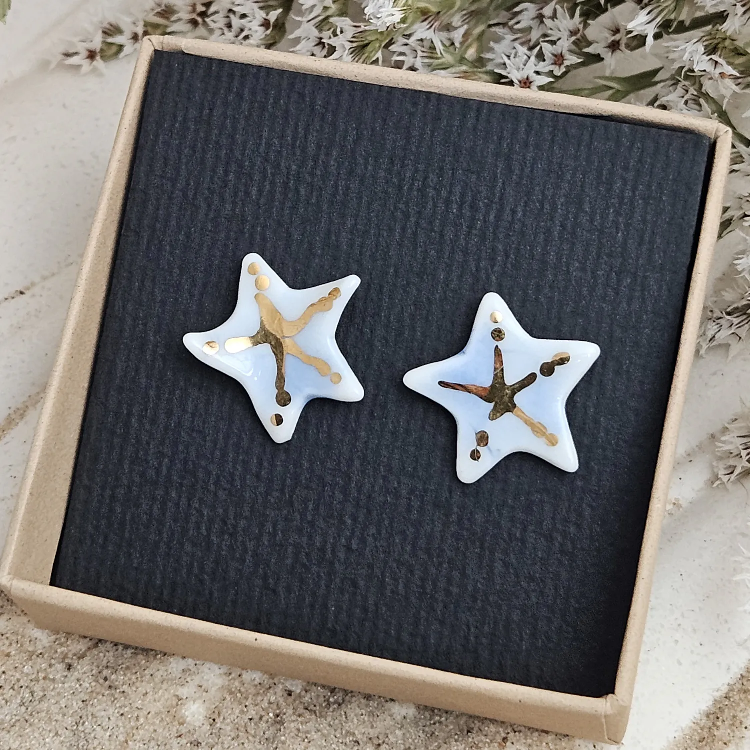 Rose pink fine ceramic porcelain hypoallergenic stud designer earrings for sensitive ears - hand-painted artisan starfish with 22k gold plating - Image 4