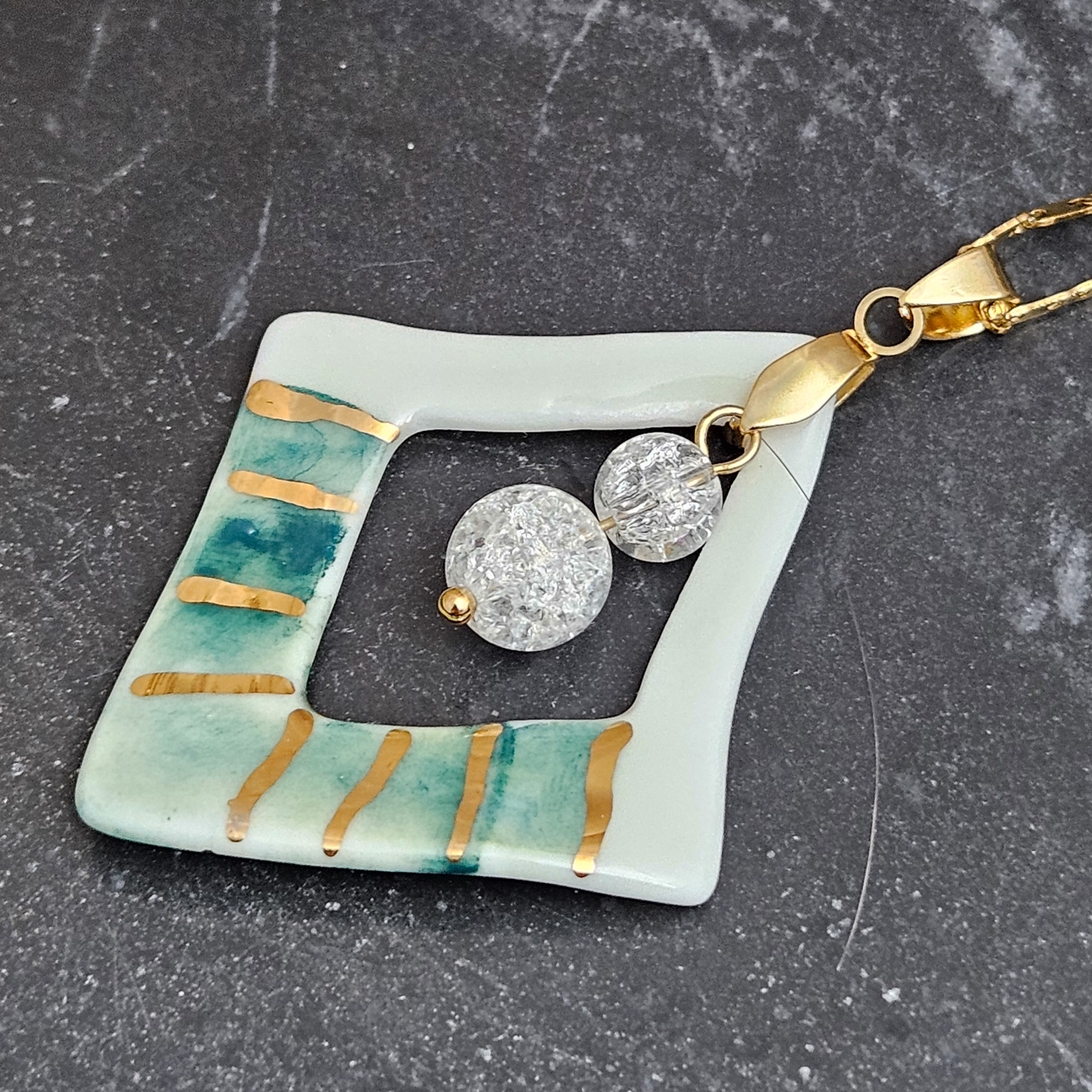 Two-sided hand-painted artisan green fine ceramic porcelain designer necklace with 22k gold plating and ice crystals - obrazek 2