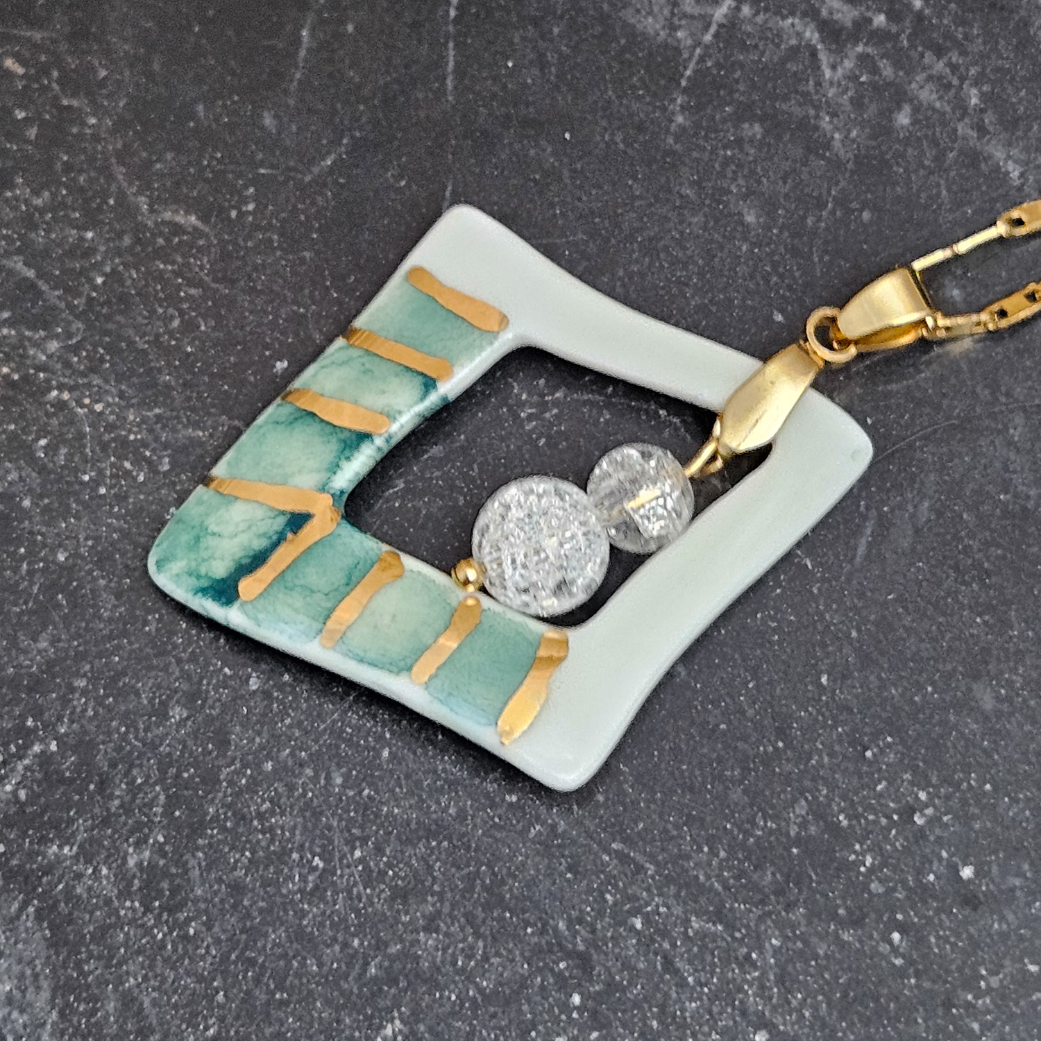 Two-sided hand-painted artisan green fine ceramic porcelain designer necklace with 22k gold plating and ice crystals - obrazek 3