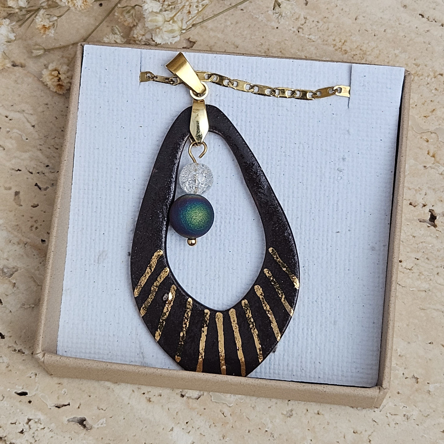 Two-sided black fine ceramic porcelain designer necklace with 22k gold plating and ice crystal and agate druzy - obrazek 4