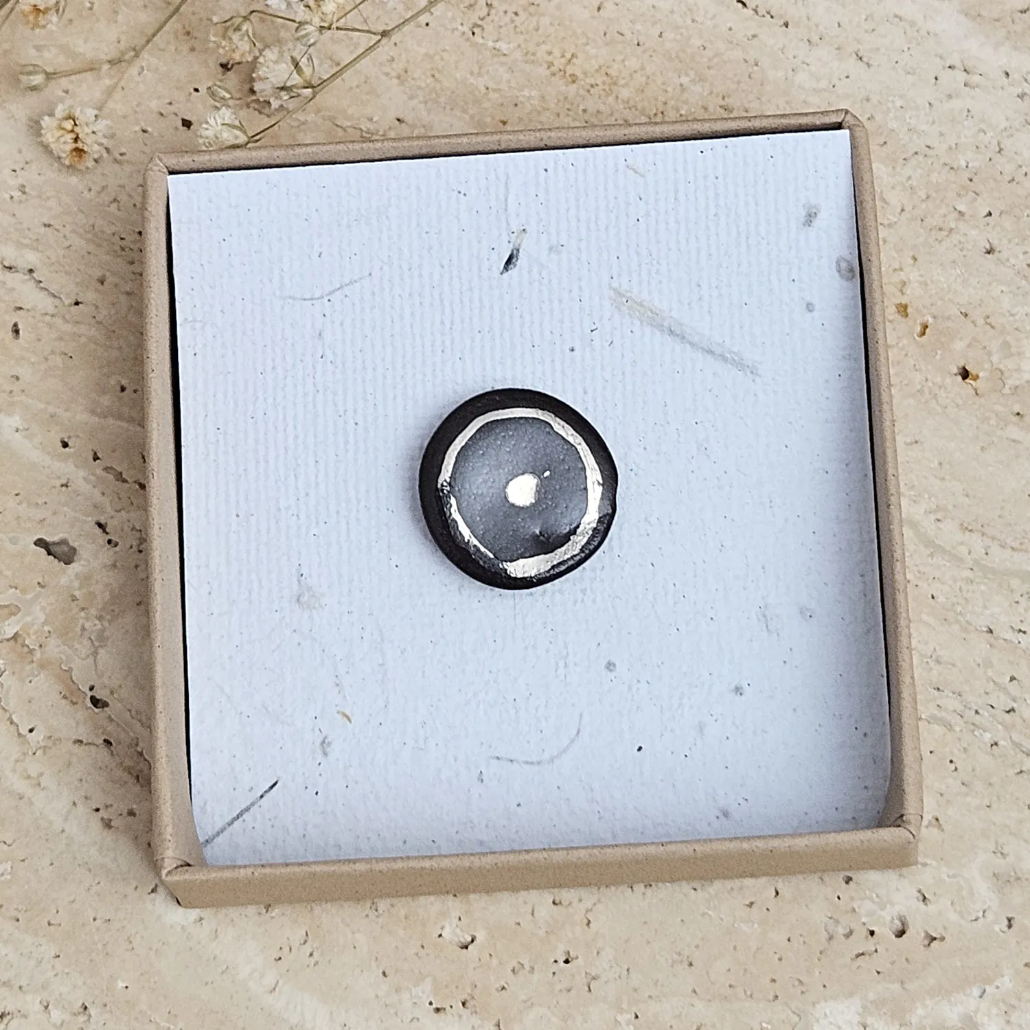 Black fine ceramic porcelain pin with silver accents (white gold) - Image 4