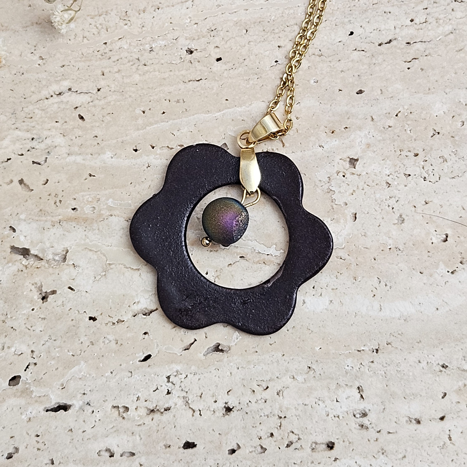 Two-sided black fine ceramic porcelain designer necklace with 22k gold plating and agate druzy - obrazek 2