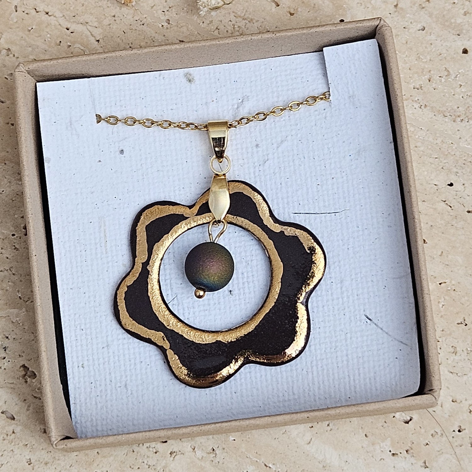 Two-sided black fine ceramic porcelain designer necklace with 22k gold plating and agate druzy - obrazek 4