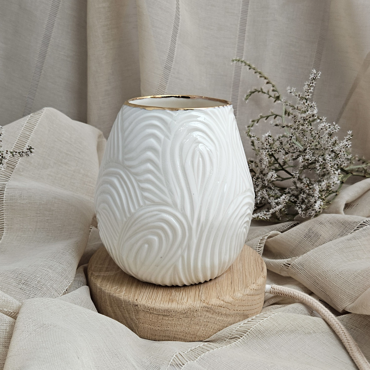 Carved fine porcelain handmade ceramic table lamp with gold - organic pattern - Image 5