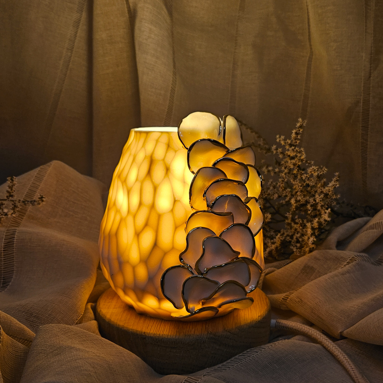 Carved fine porcelain handmade ceramic table lamp with gold - flower petals application - Image 9