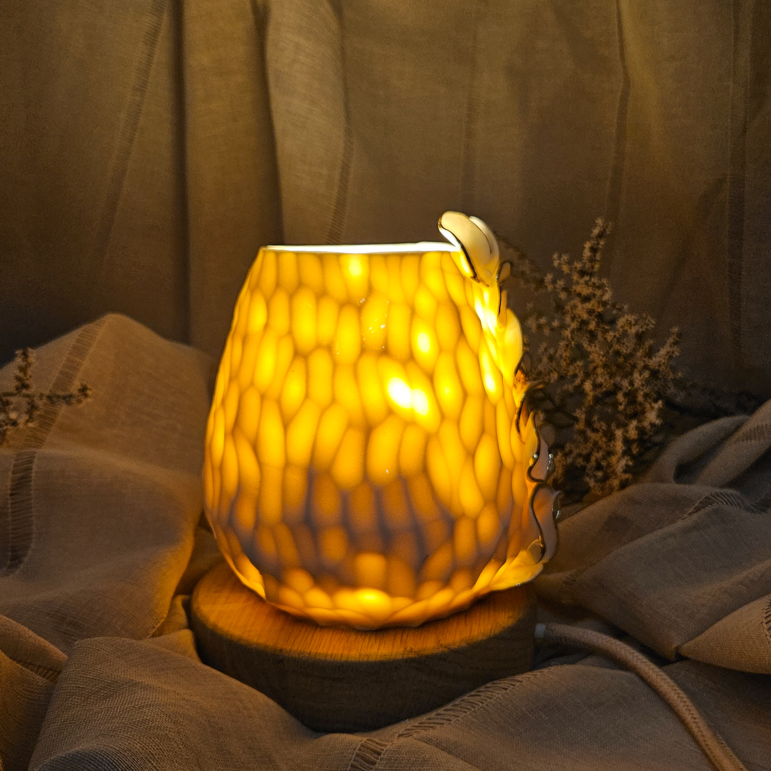 Carved fine porcelain handmade ceramic table lamp with gold - flower petals application - Image 10